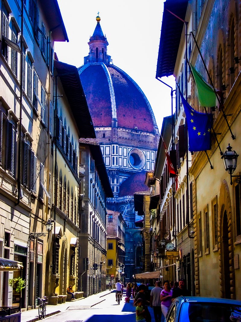 Viewing the Cathedral @ Florence, Italy; Firenze, Italia.  #写真　#写真好きな人と繋がりたい　#2010年欧州大旅行　#フィレンツェ　#イタリア