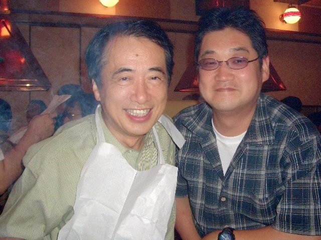 菅直人さんと吉祥寺の焼肉屋で。政権を取る以前の民主党時代です、そうとう前。