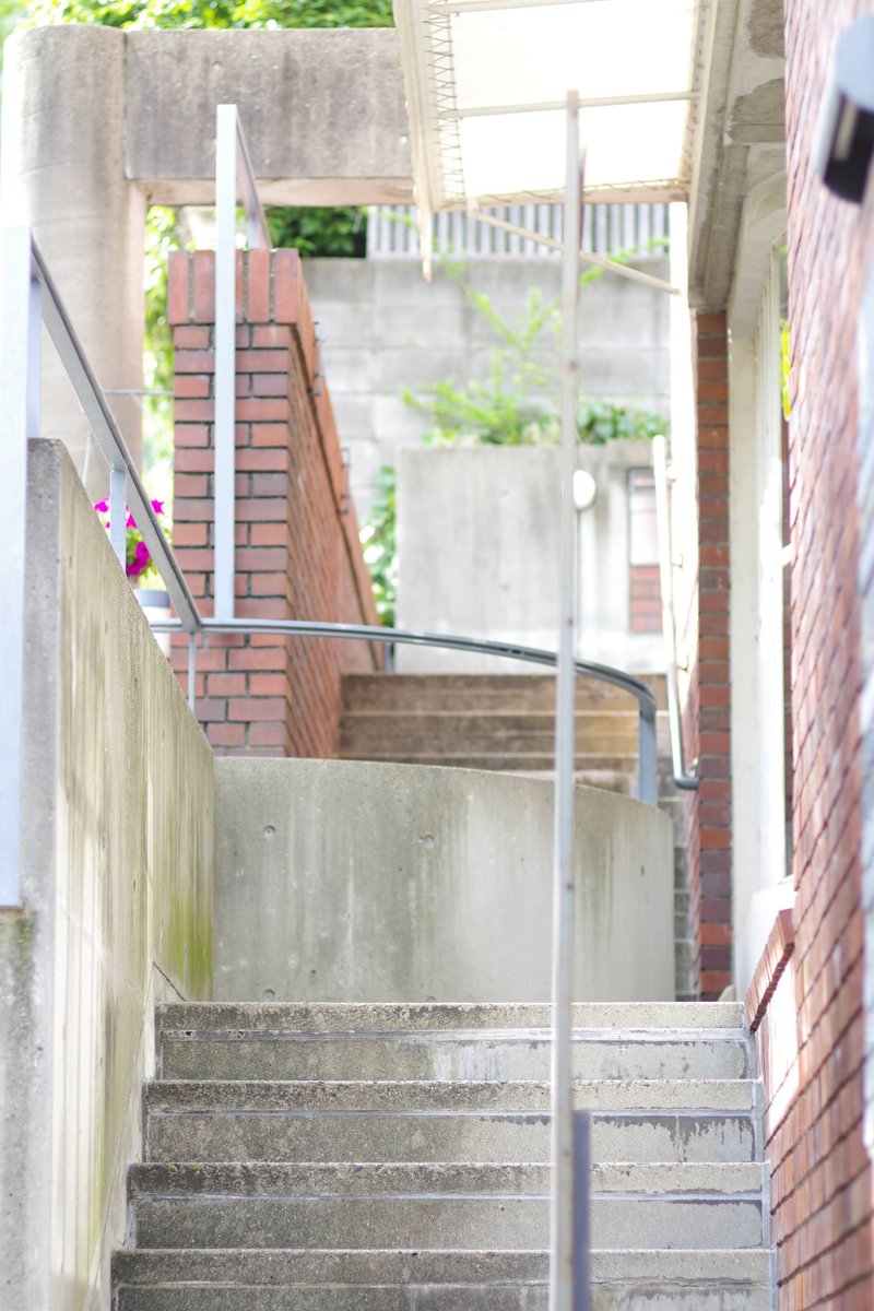 階段と路地のシリーズみたいになりつつある^ ^　　神戸の街角スナップ撮り歩きツアー