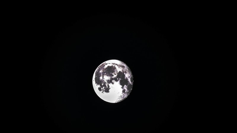 満月のようなお写真その１