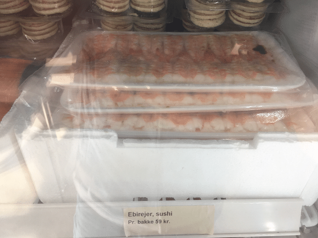 エビも発見。これはボイルだから生食じゃない気がするけど・・・ 画像9