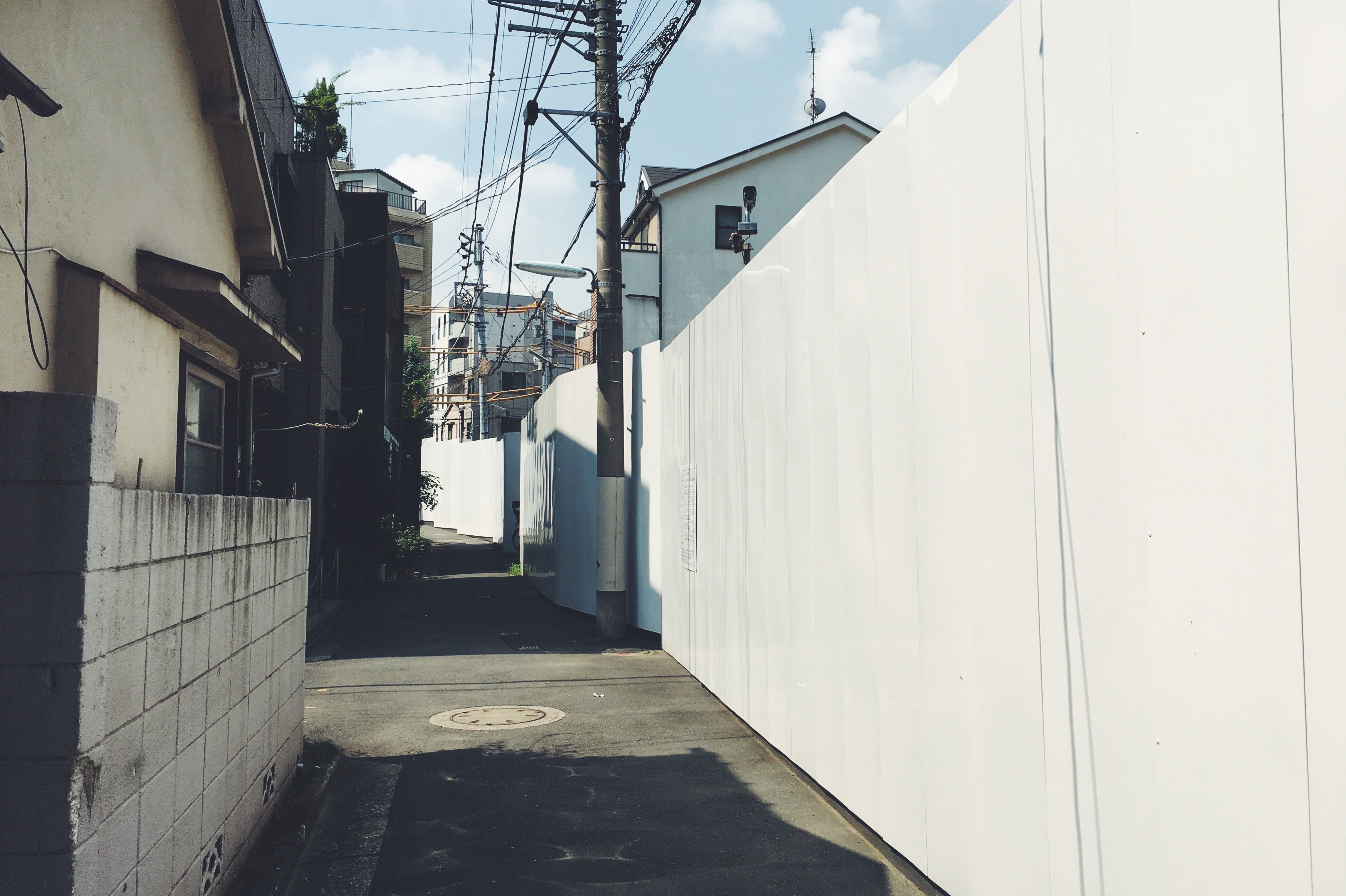 工事用の白い壁 26 稲垣純也 Note