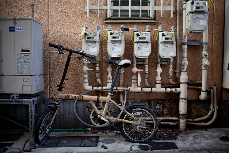 自転車とGASメーターの類って、なんだか視覚的な相性がいいよね。