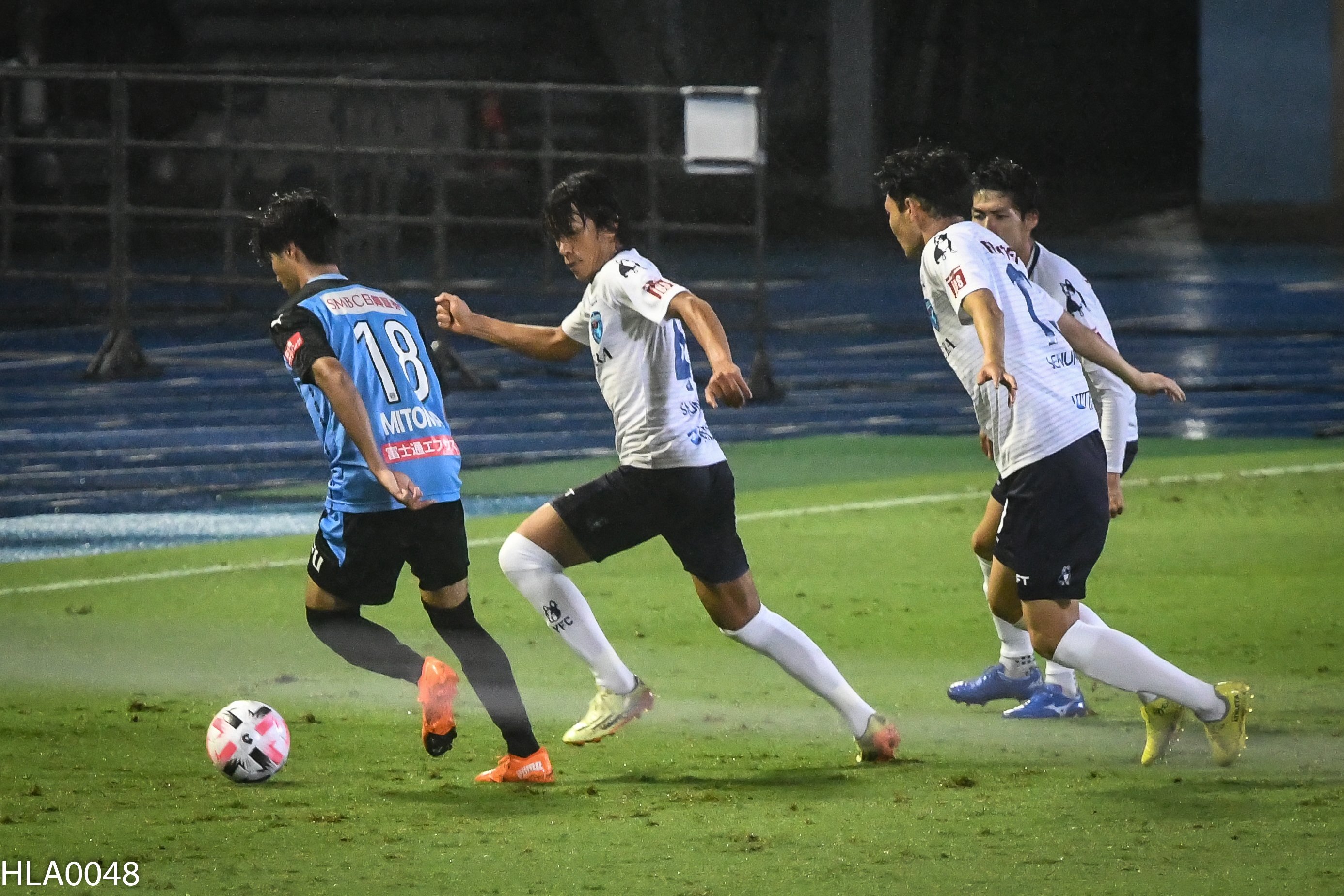 中村俊輔vs三笘薫 第一ラウンド Hla0048 Note