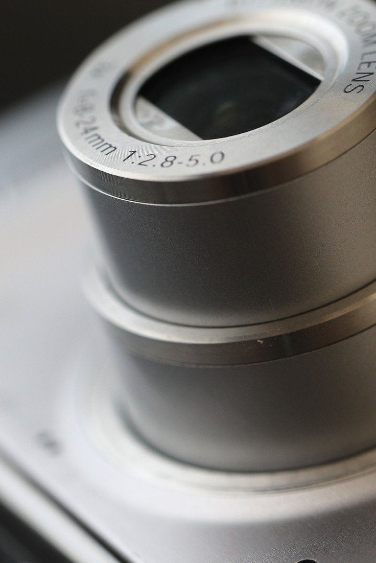 FUJIFILM FinePix 『F11』を選ぶべき3,652個の理由(F10ではなく FUJIFILM FinePix 『F11』を選ぶべき3,652個の理由(F10ではなく