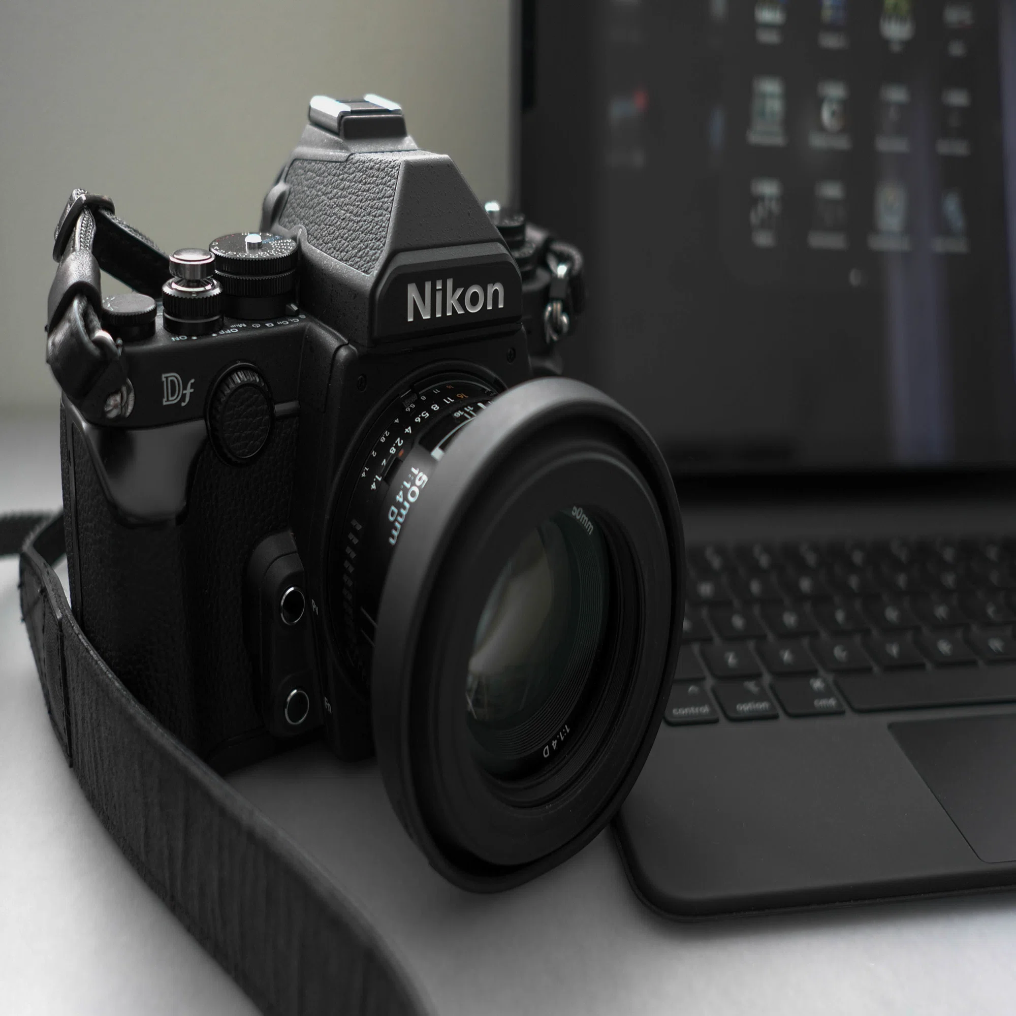 Nikon Df with AI AF Nikkor 50mm f/1.4D｜TKB