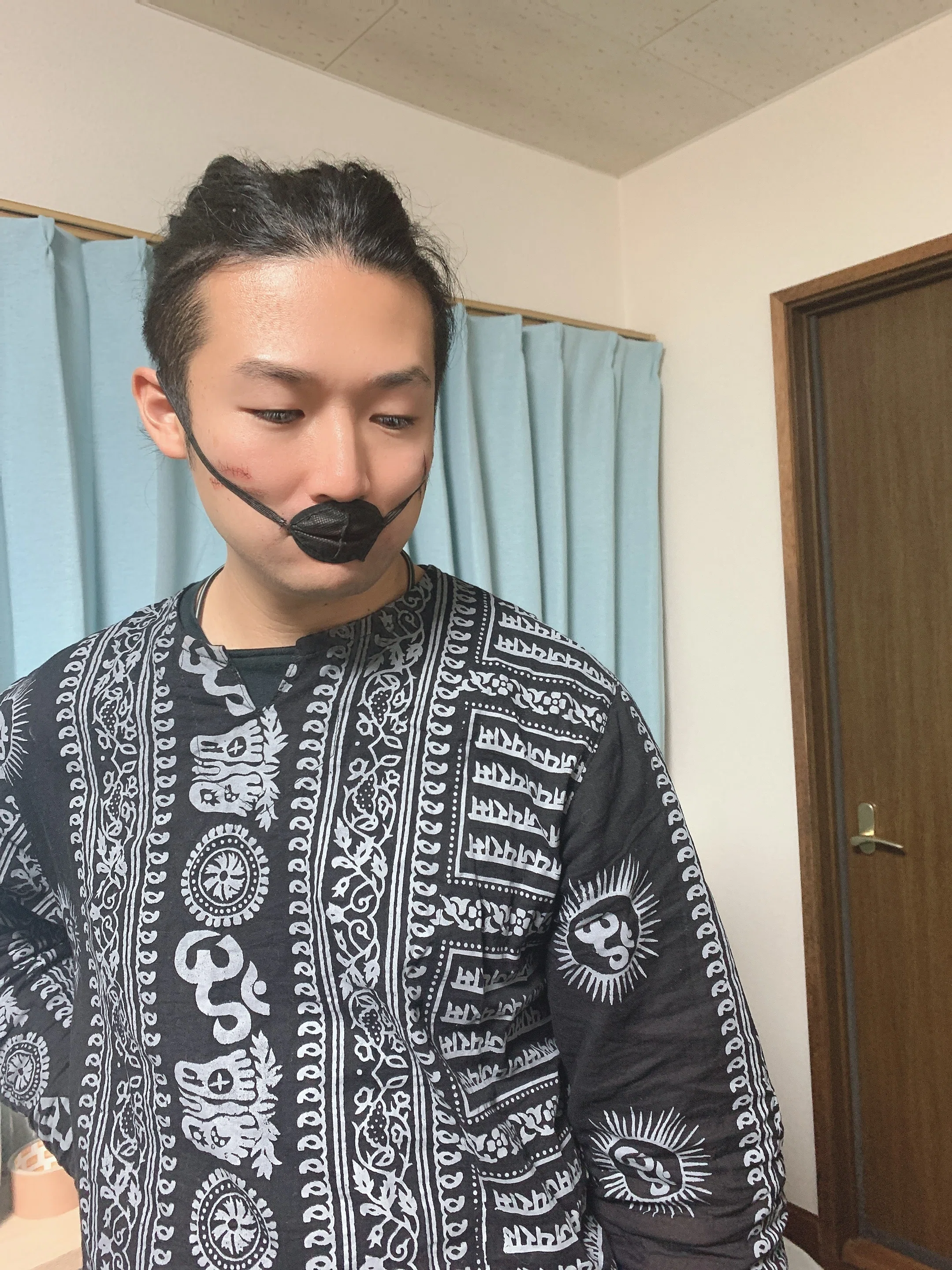 マスクが極小。アベノマスクを超えた｜おこげチャンネルのおこげさん