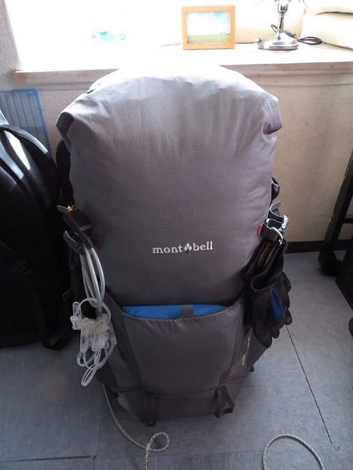 キトラパック45 に冬のソロキャンプグッズをパッキング みさとdx Note