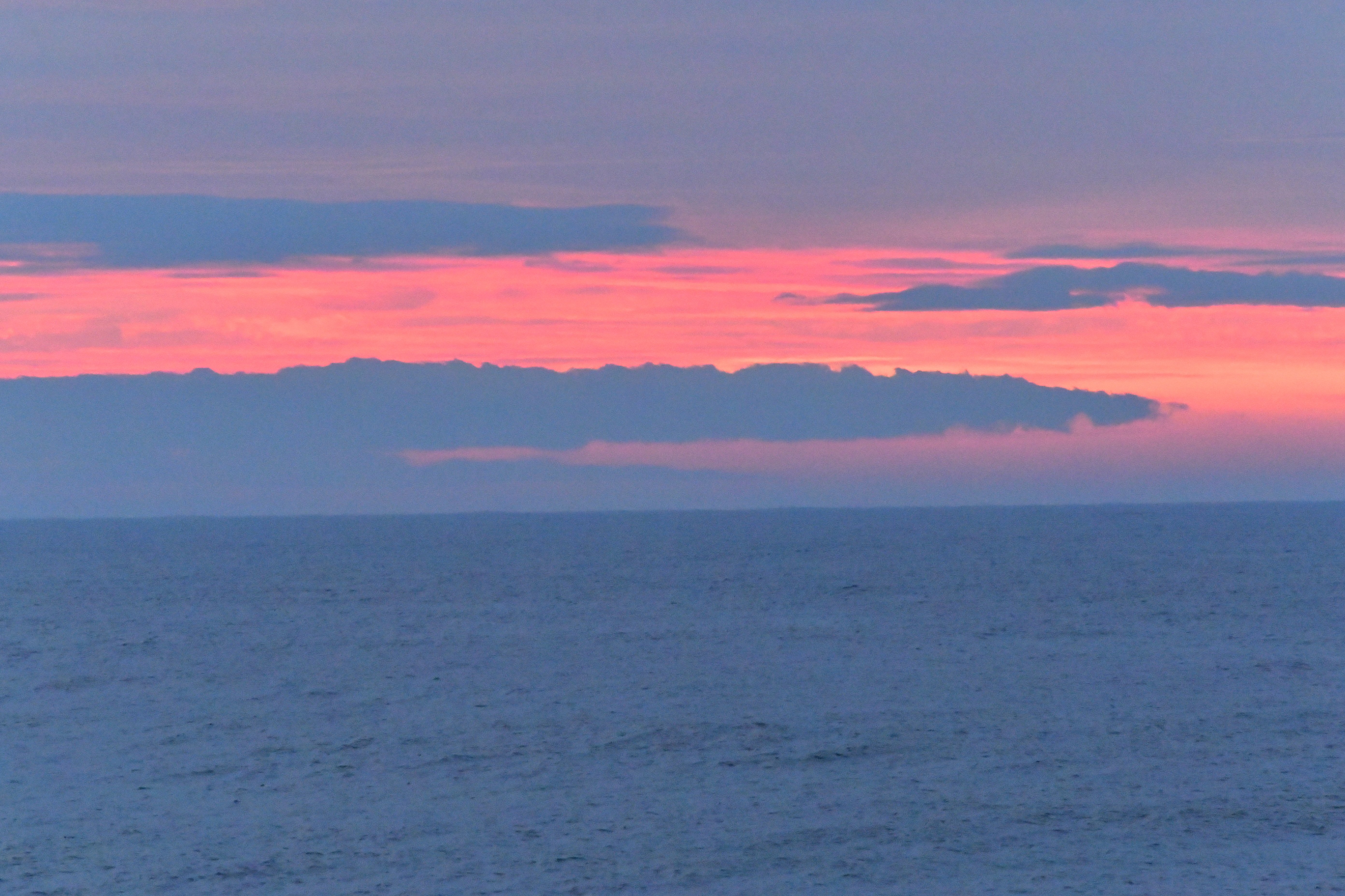 朝焼け 海辺の街のフォトギャラリー Wakaho Note