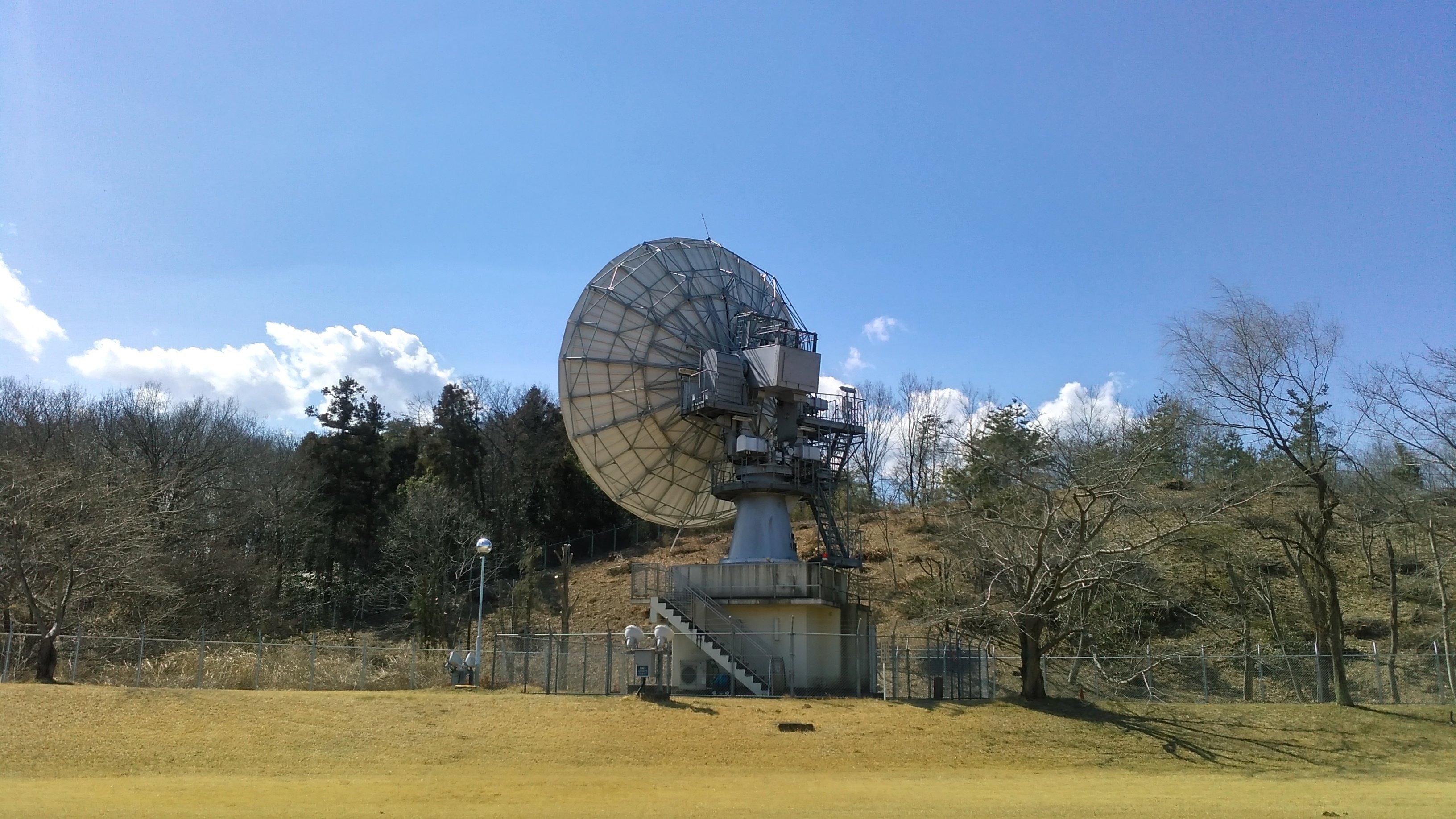 Jaxa地球観測センターの大型パラボラアンテナに感動 埼玉県鳩山町 Itサラリーマン大樹 Note