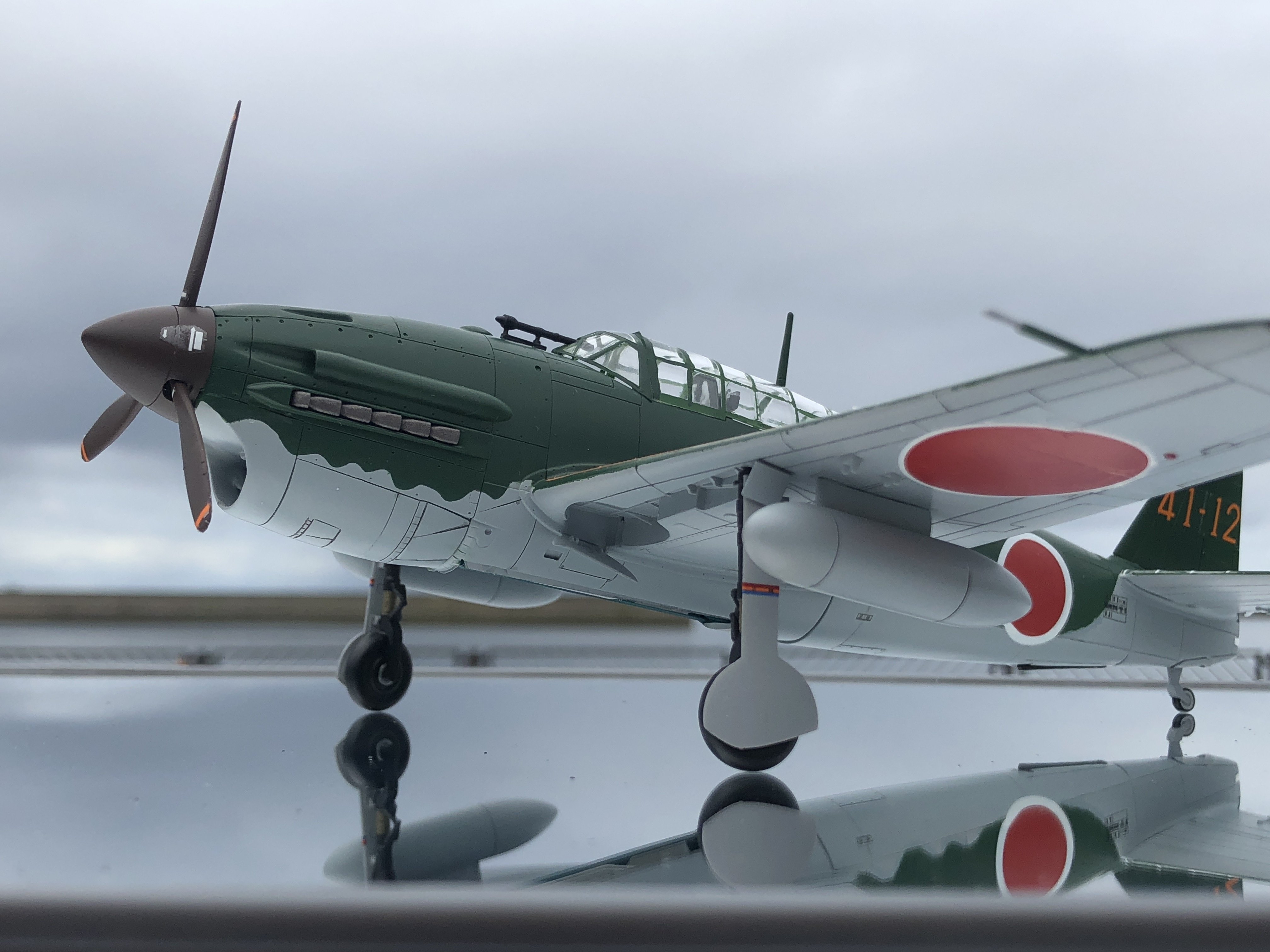 ファインモールド 1/48 日本海軍 艦上爆撃機 彗星四三型 プラモデル FB8 2mvetro Amazon | ファインモールド 1/48 日本海軍 艦上爆撃機 彗星四三