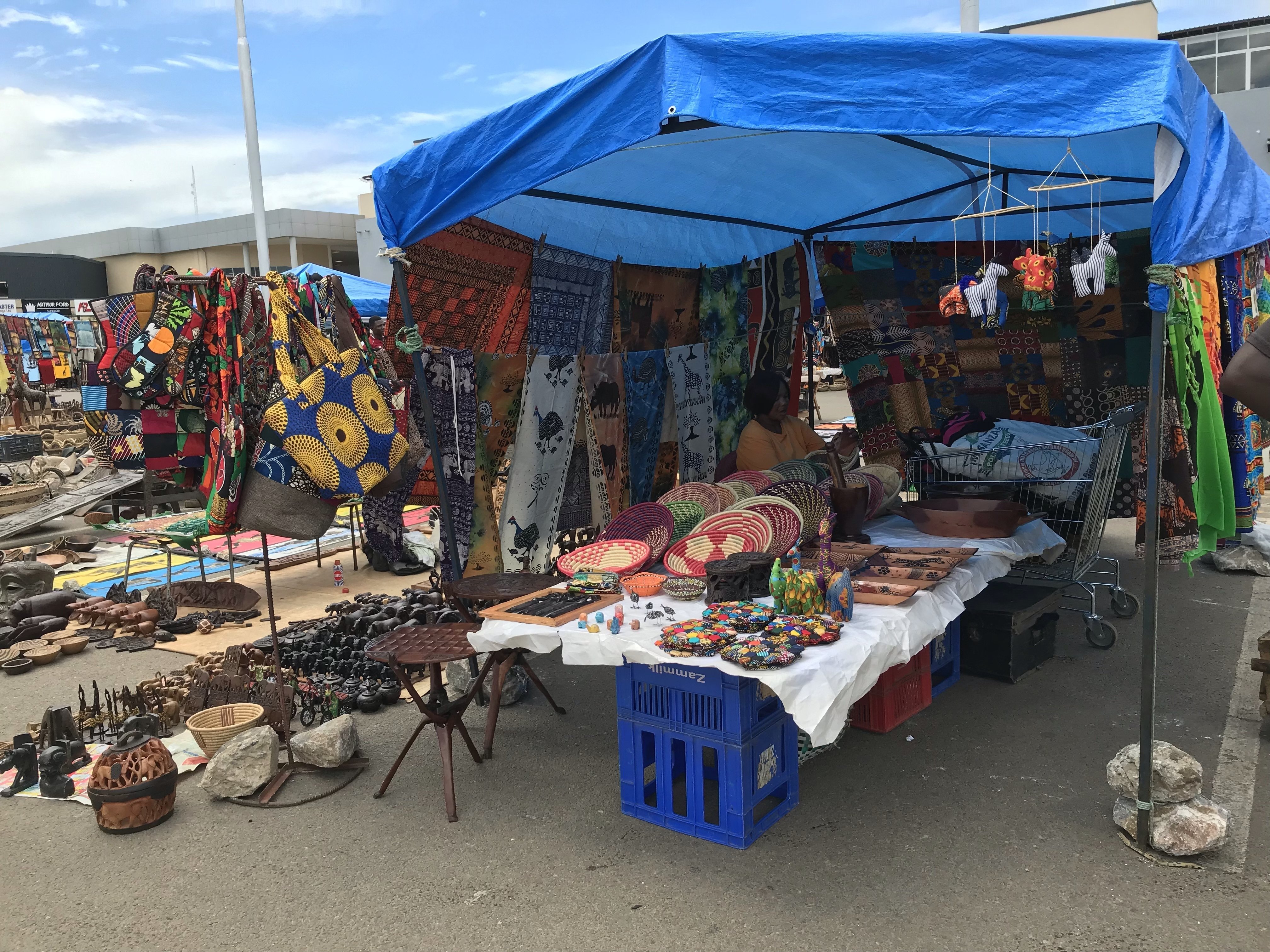 ザンビアのお土産を買うならここ！サンデーマーケット＠首都