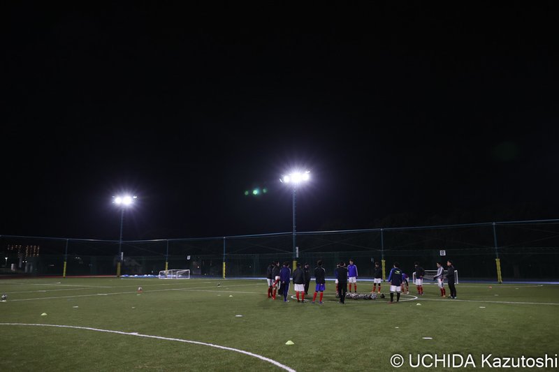 1月5日に横浜F・マリノスフトゥーロのABチームが神奈川県立スポーツセンターで2021年最初の練習を開始した。今年の目標は横浜市民リーグ3部で優勝して2部に昇格すること。リーグ戦初戦は1月16日本牧市民公園。