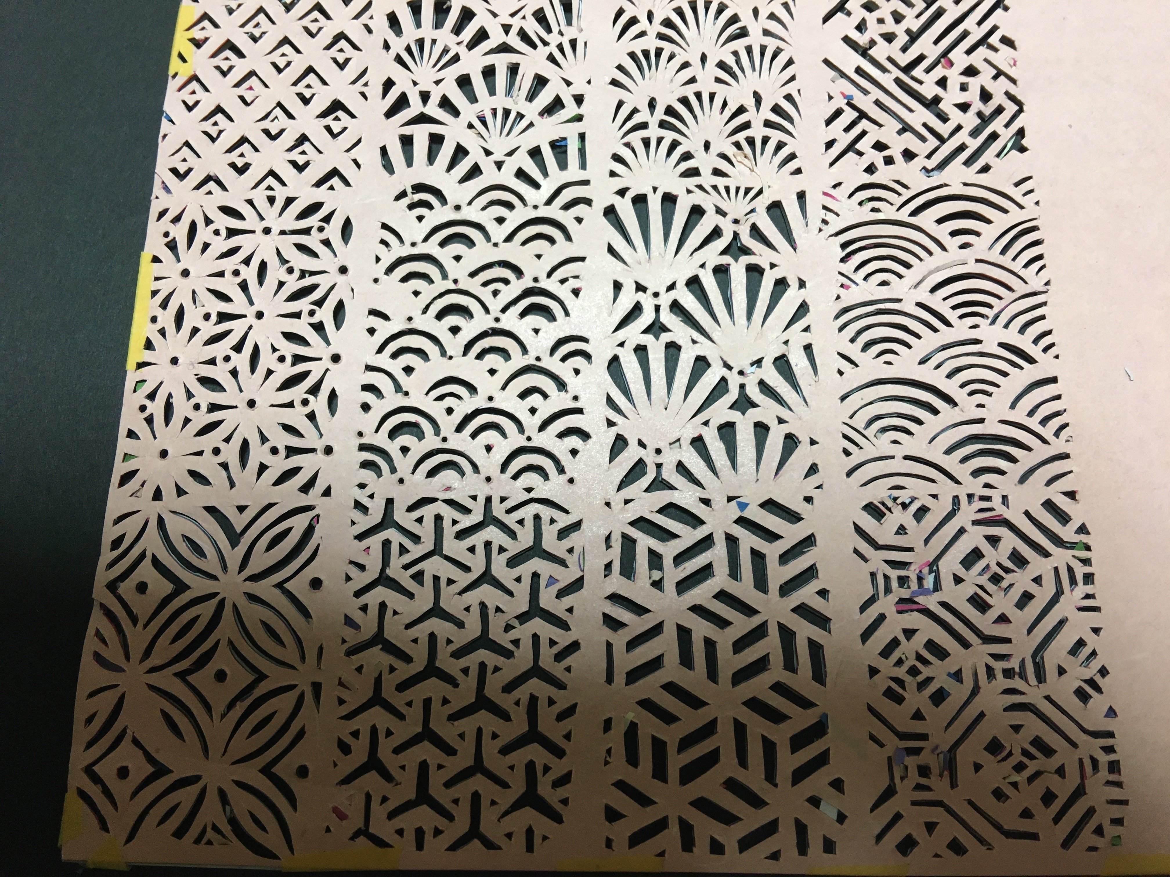 切り絵アート 栞 幾何学模様 Frau Schnitt Note 切り絵アート 栞 幾何学模様 Frau Schnitt Note