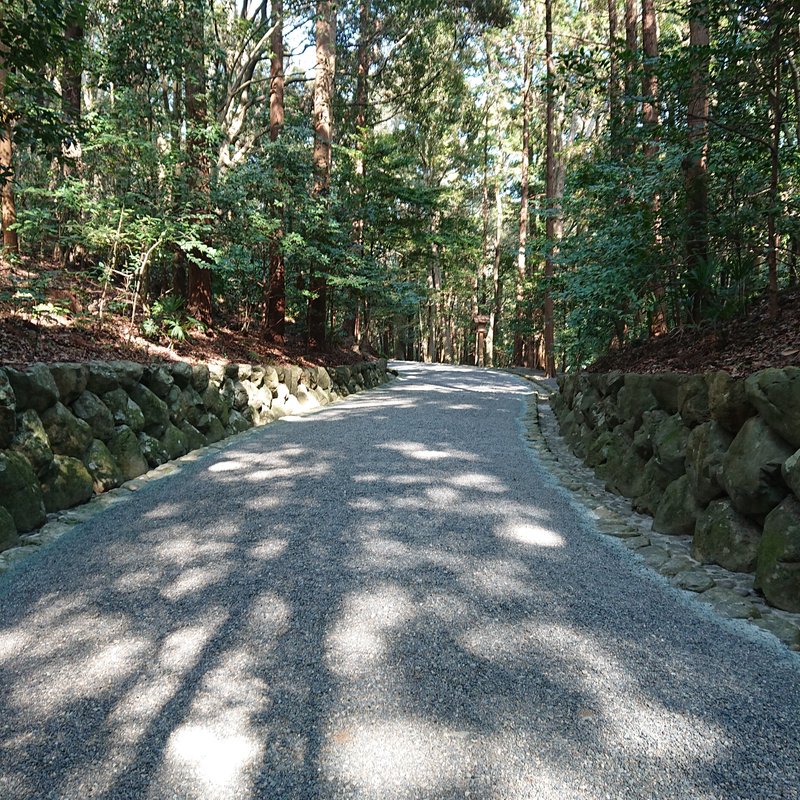 神社の参道。旅の思い出。伊勢。