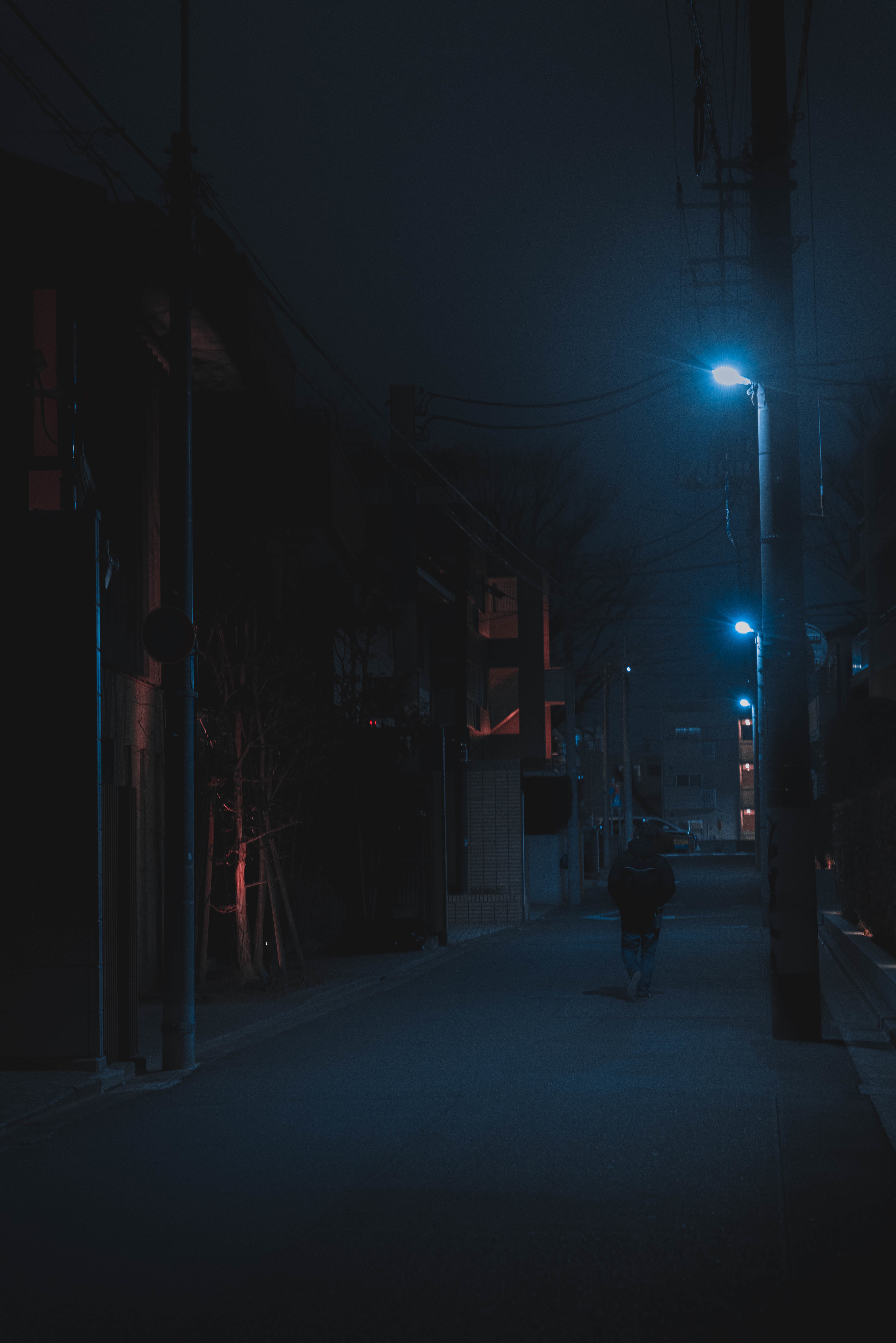 暗い夜道はなぜ落ち着くのでしょうか O太郎 Urban Photographer Note