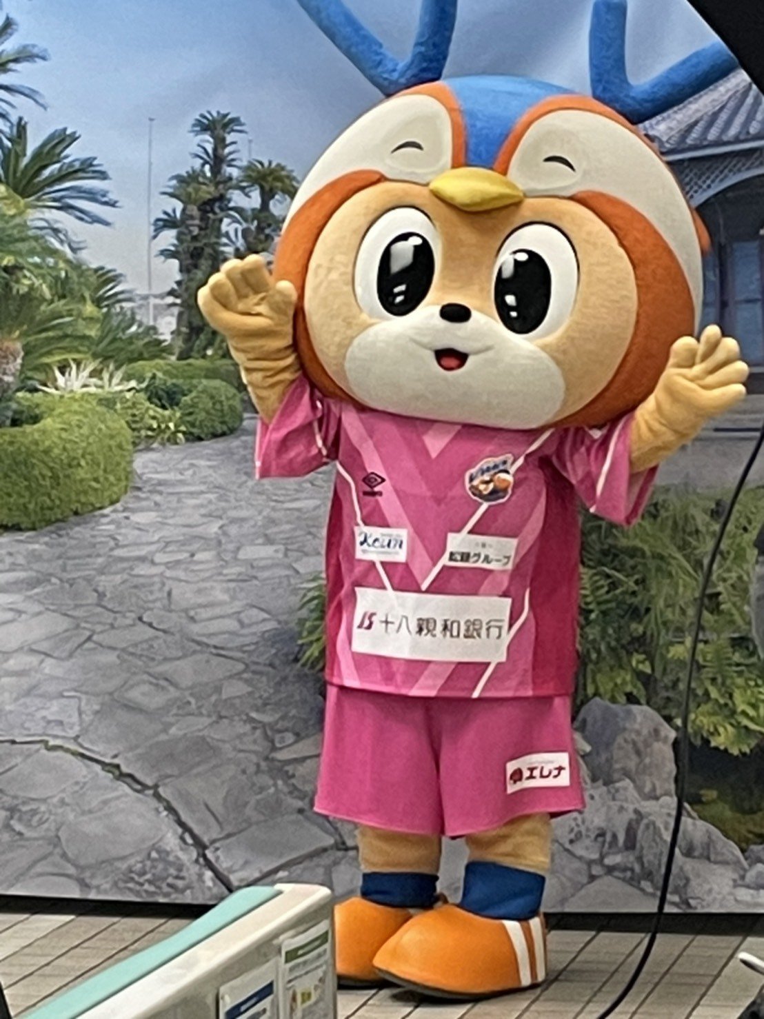 令和３年３月３日 長崎市役所にヴィヴィくんが来た Tandy0923 Note