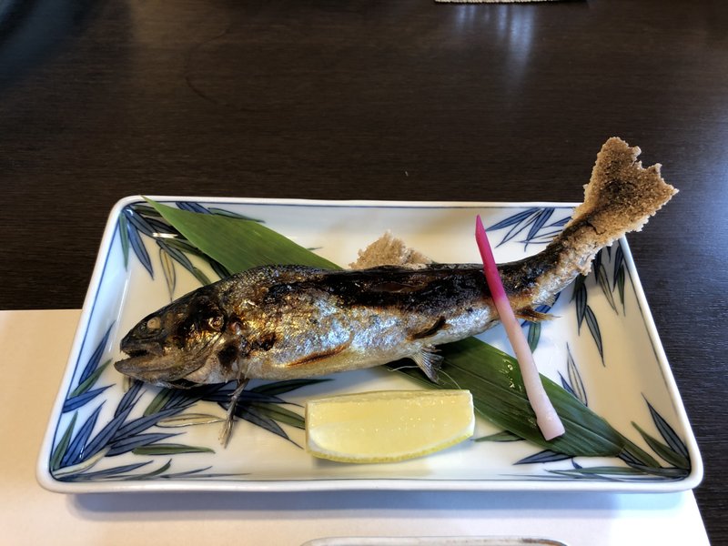老舗川魚料理店　ヤマメ