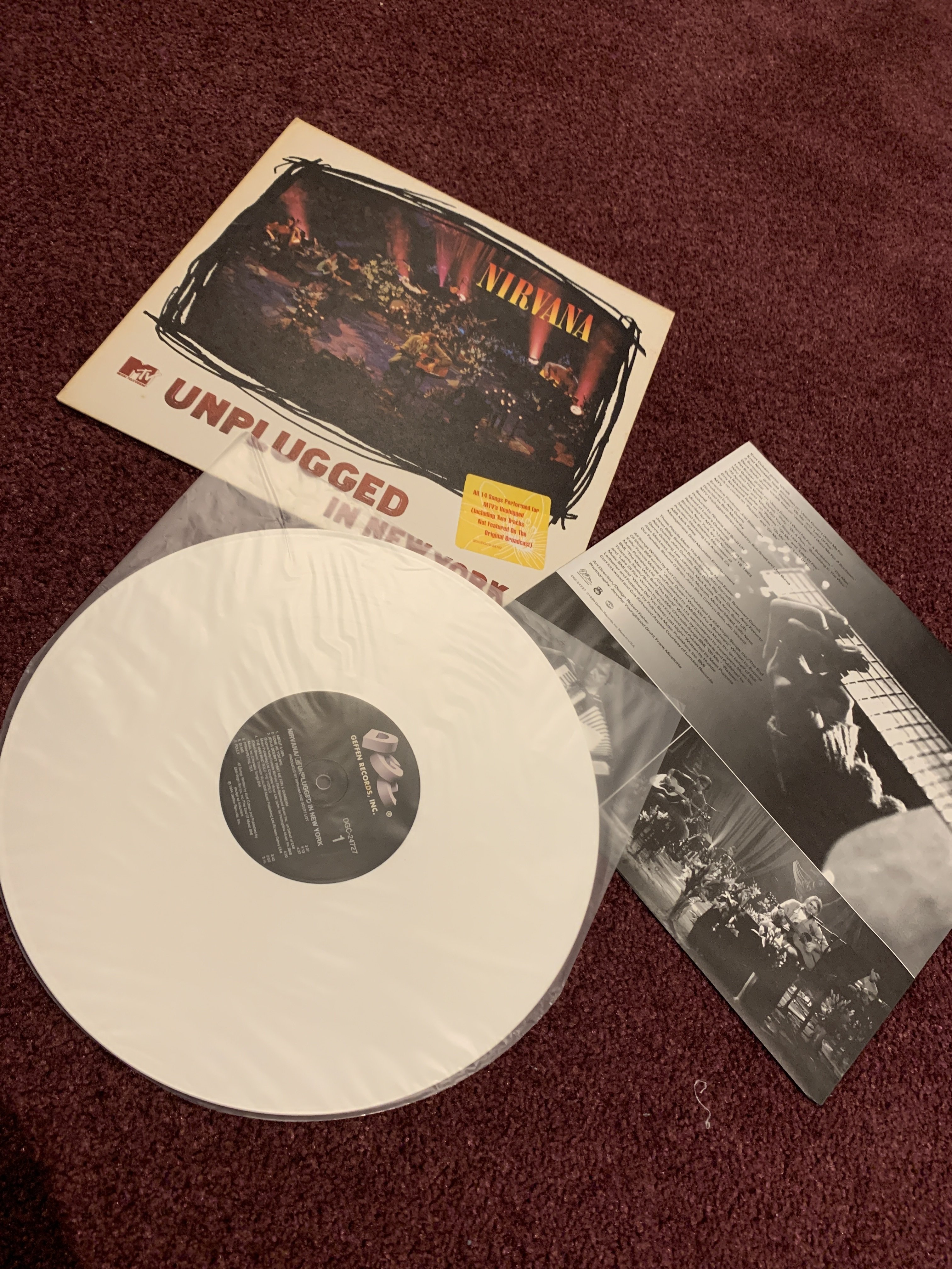 No.00107 Nirvana – MTV Unplugged In New York DGC DGC-24727 No.00107 Nirvana – MTV Unplugged In New York DGC DGC-24727