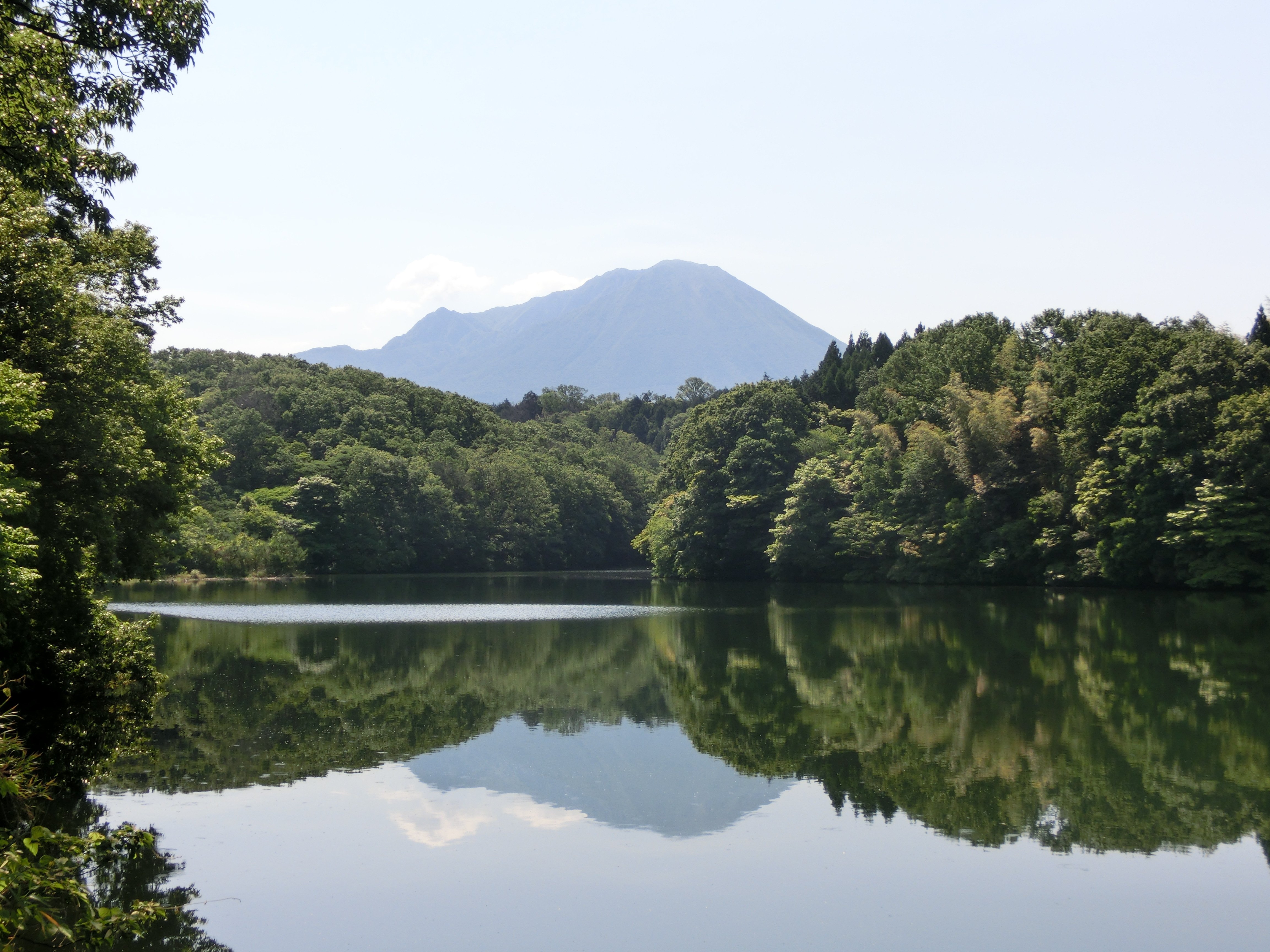 水面に写る山 大山 Nisseicreate0406 山福 Note