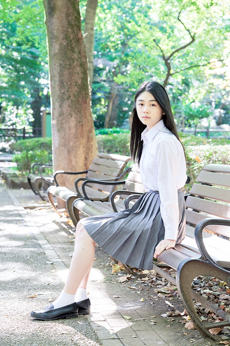 美少女がベンチに座り佇む風景 滝澤エリカ 少女記録 編集長 運営人 Note 美少女がベンチに座り佇む風景 滝澤エリカ 少女記録 編集長 運営人 Note