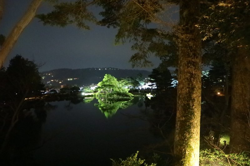 日本三名園の１つと知られる【兼六園】。1度、訪れてみたかったんです。