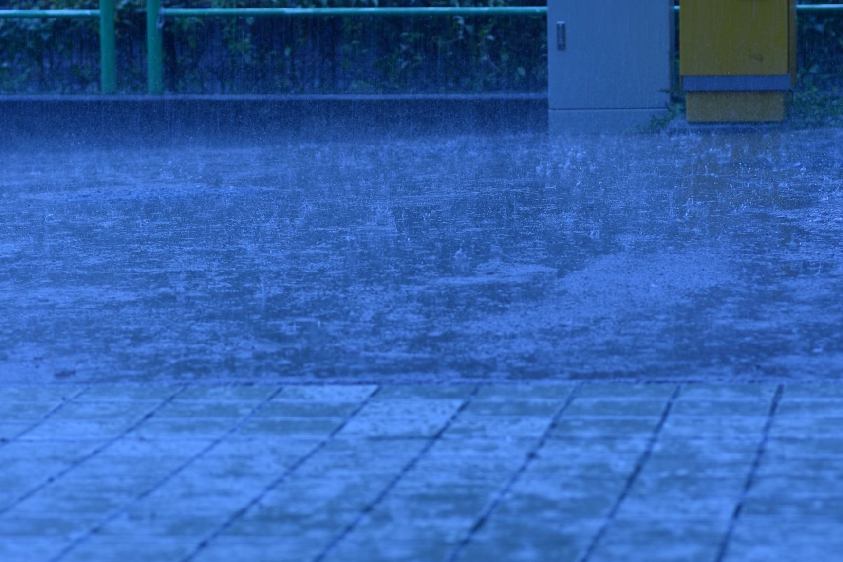 土砂降りだったので水溜まりを撮ってみた スナフ Note 土砂降りだったので水溜まりを撮ってみた スナフ Note