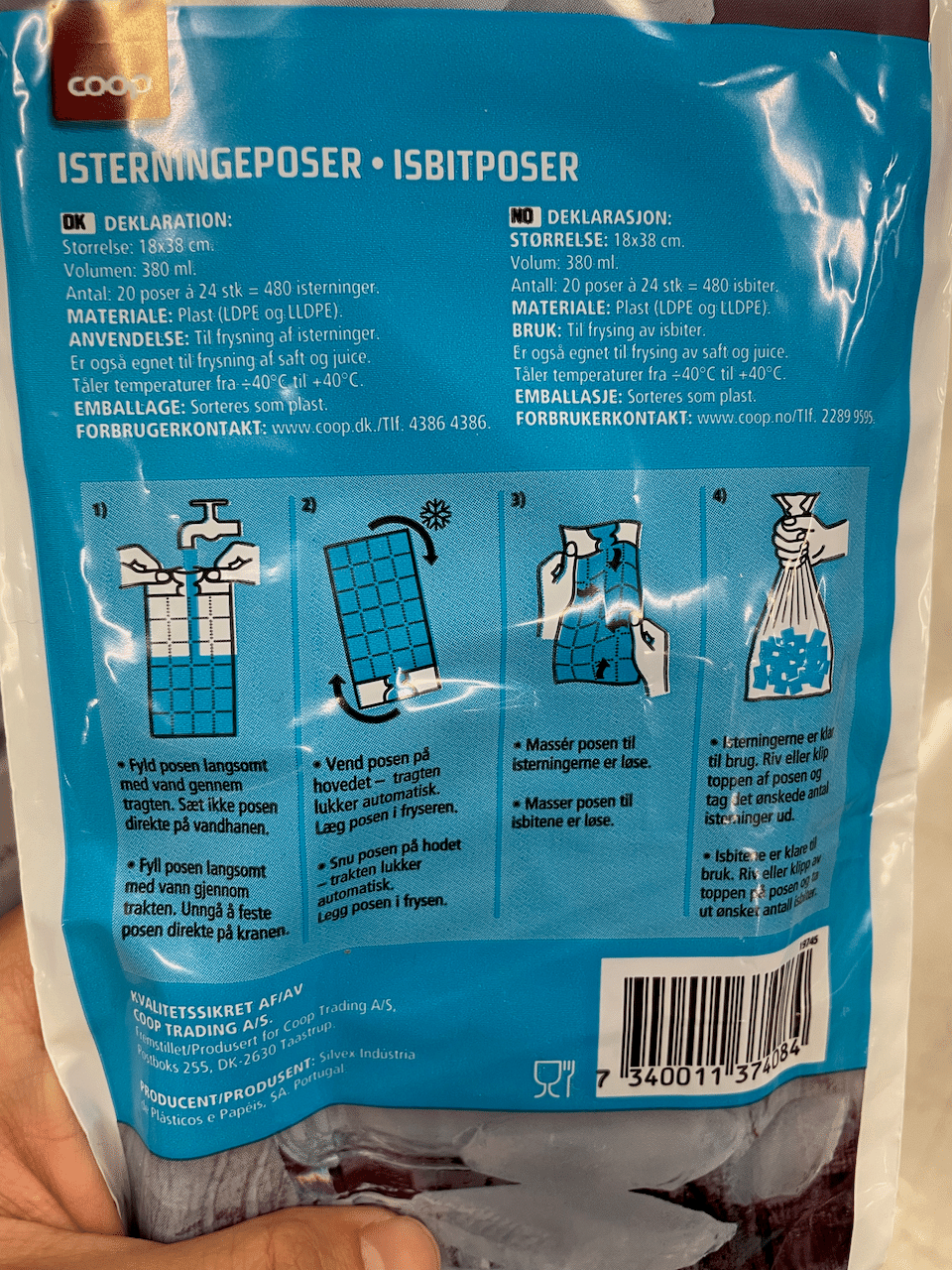 仕組みは簡単。①袋の注ぎ口から水を入れる!! ②水が十分に入ったら袋をひっくり返しつつ漏れないことを確認!! ③冷凍庫にいれて凍るのを待つ!! ④凍ったら、手で割って使う!!  以上! 画像3