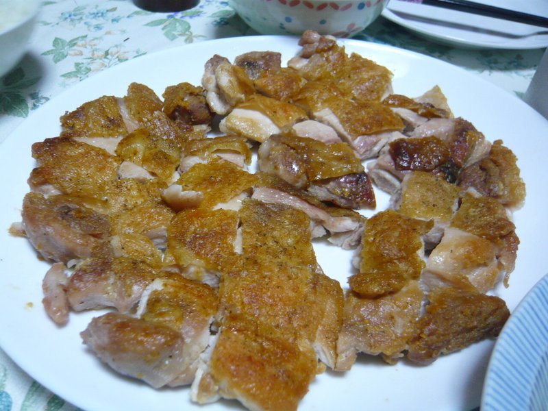 今日の晩御飯は鶏モモ肉のパリパリ焼き！！