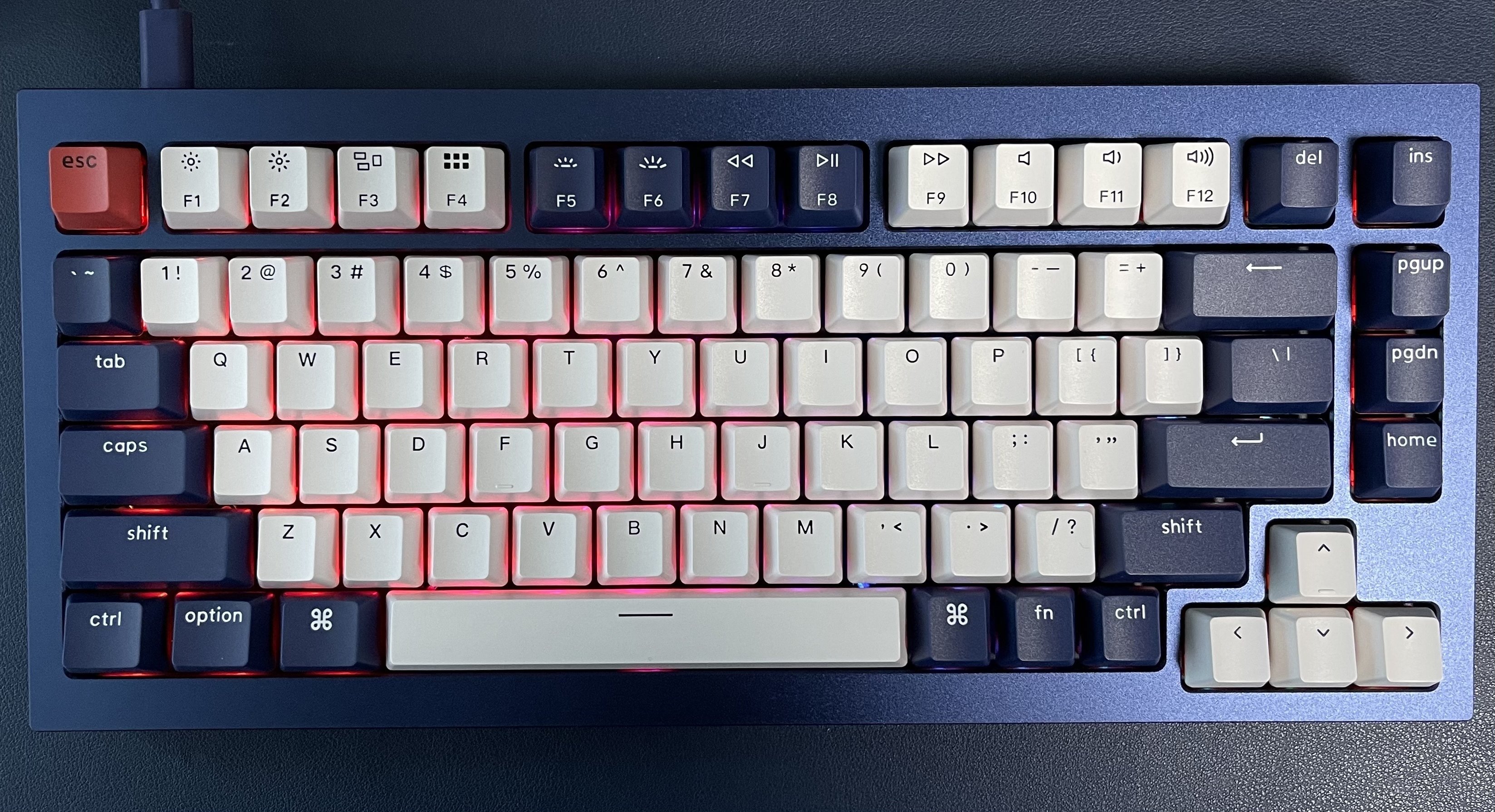 ケンチャロー様専用【ほぼ未使用】keychron Q1 青軸-