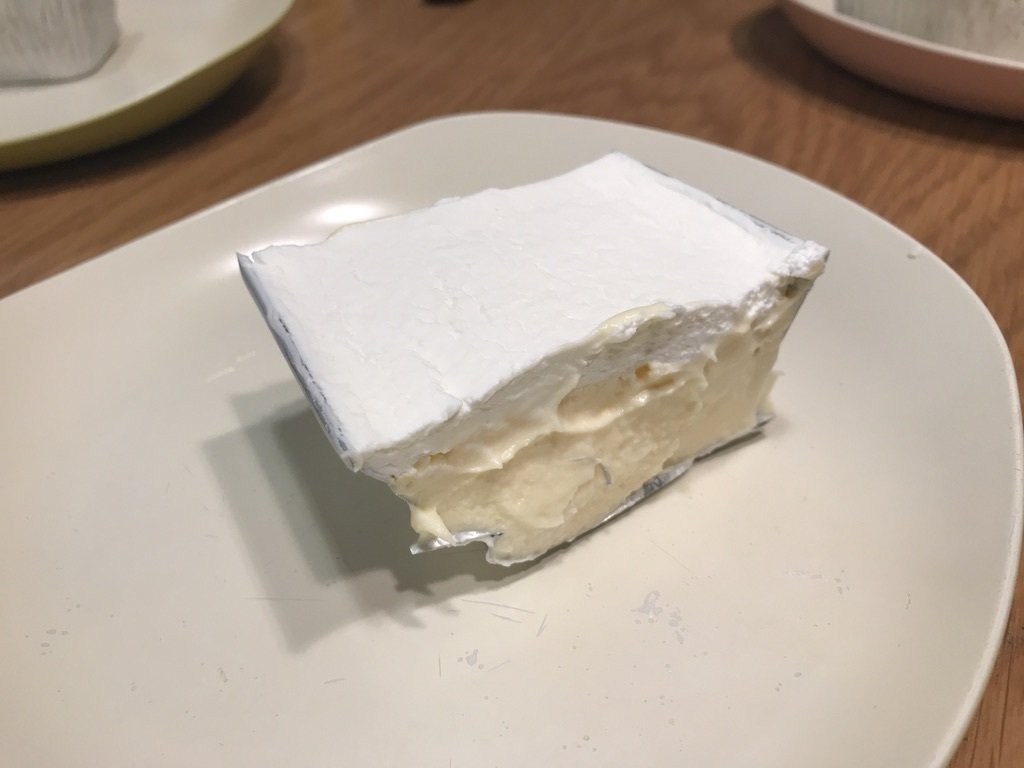 三鷹駅で買ったチーズケーキ 大山大工 Note 三鷹駅で買ったチーズケーキ 大山大工 Note