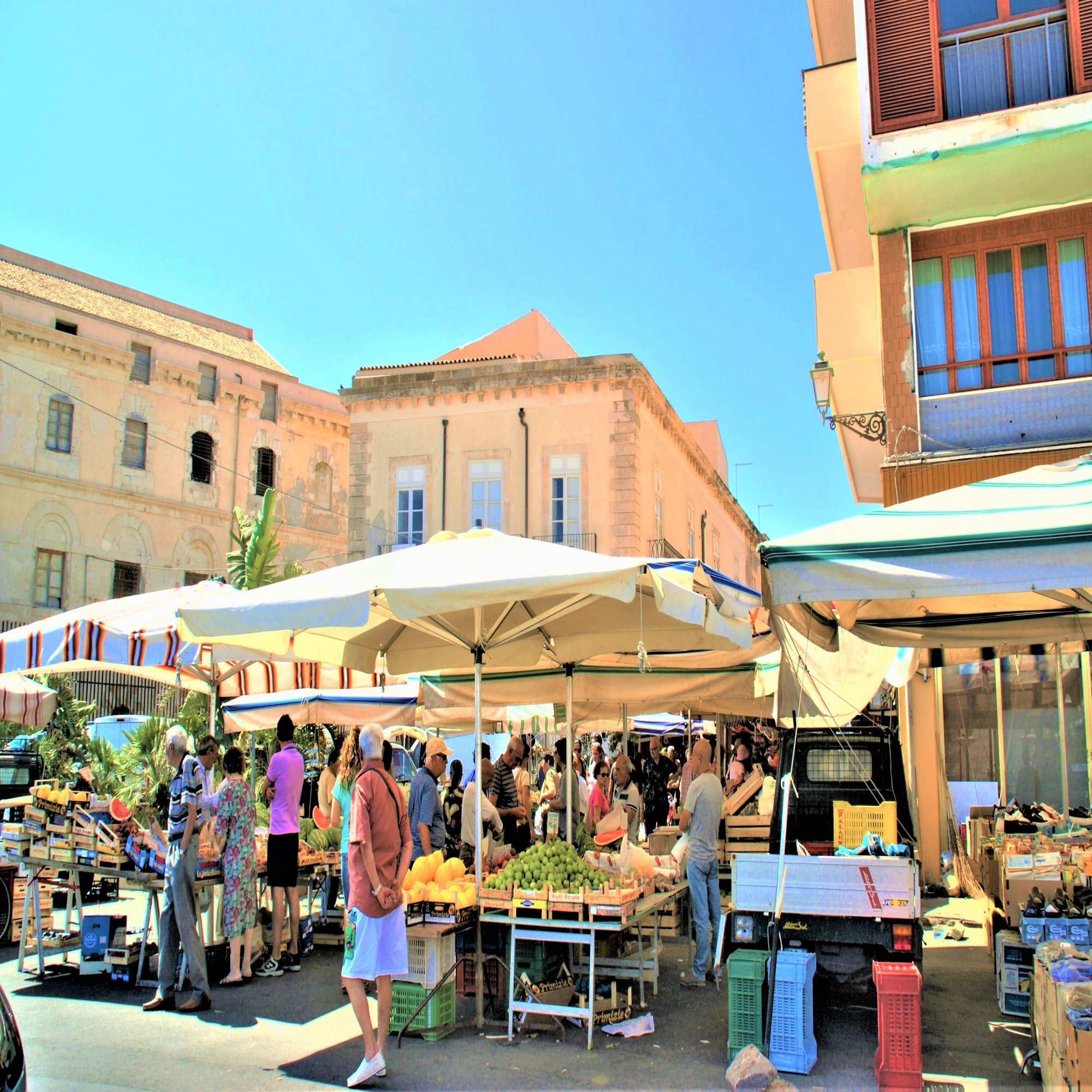 シラクーサの市場 野菜類 ハーブ スパイス類 食の工房オフィスアルベロ イタリア料理教室 In 神戸 Note