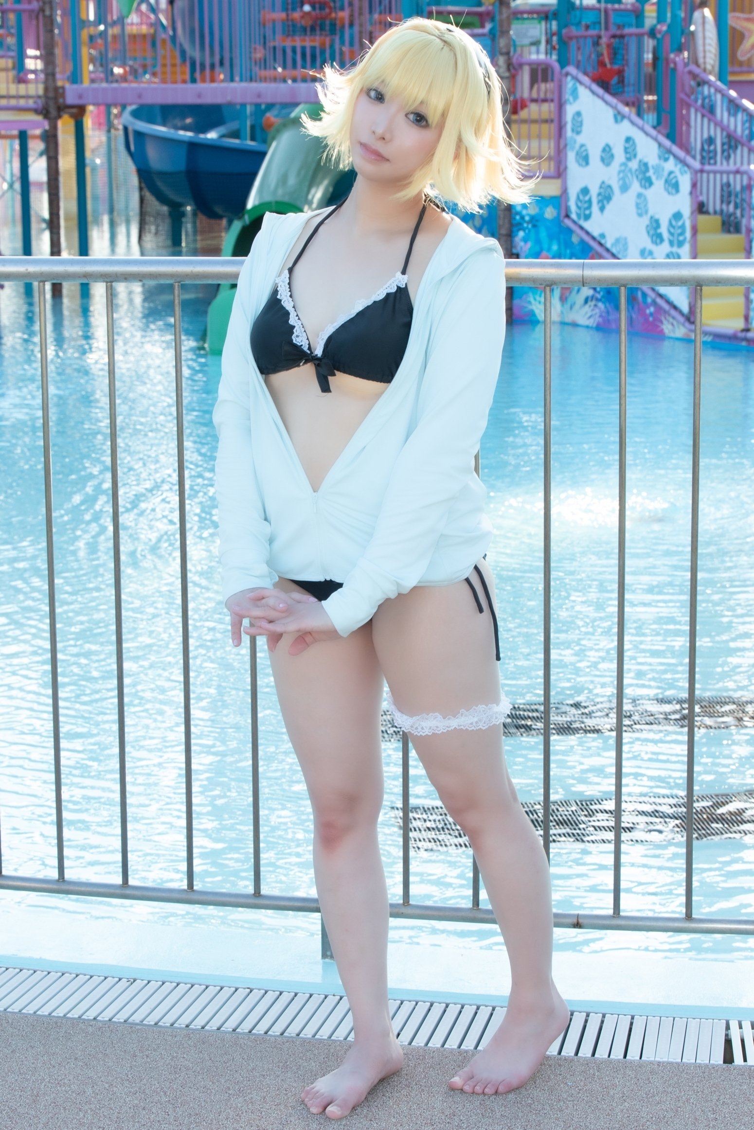 コスプレイヤー　水着 