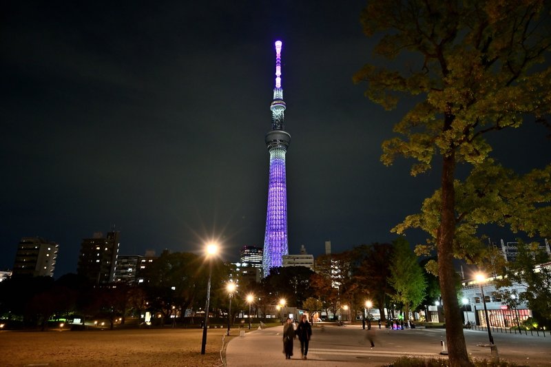 夜景写真の練習がてら、隅田川からスカイツリーへ。