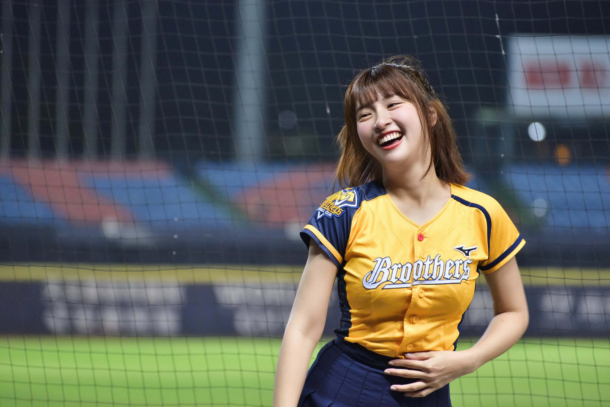 WBCQ　77　峮峮　チュンチュン　応援　野球ユニフォーム　（ホワイト） WBCQ CT AMAZE girls 峮峮 チュンチュン ユニフォーム L - メルカリ