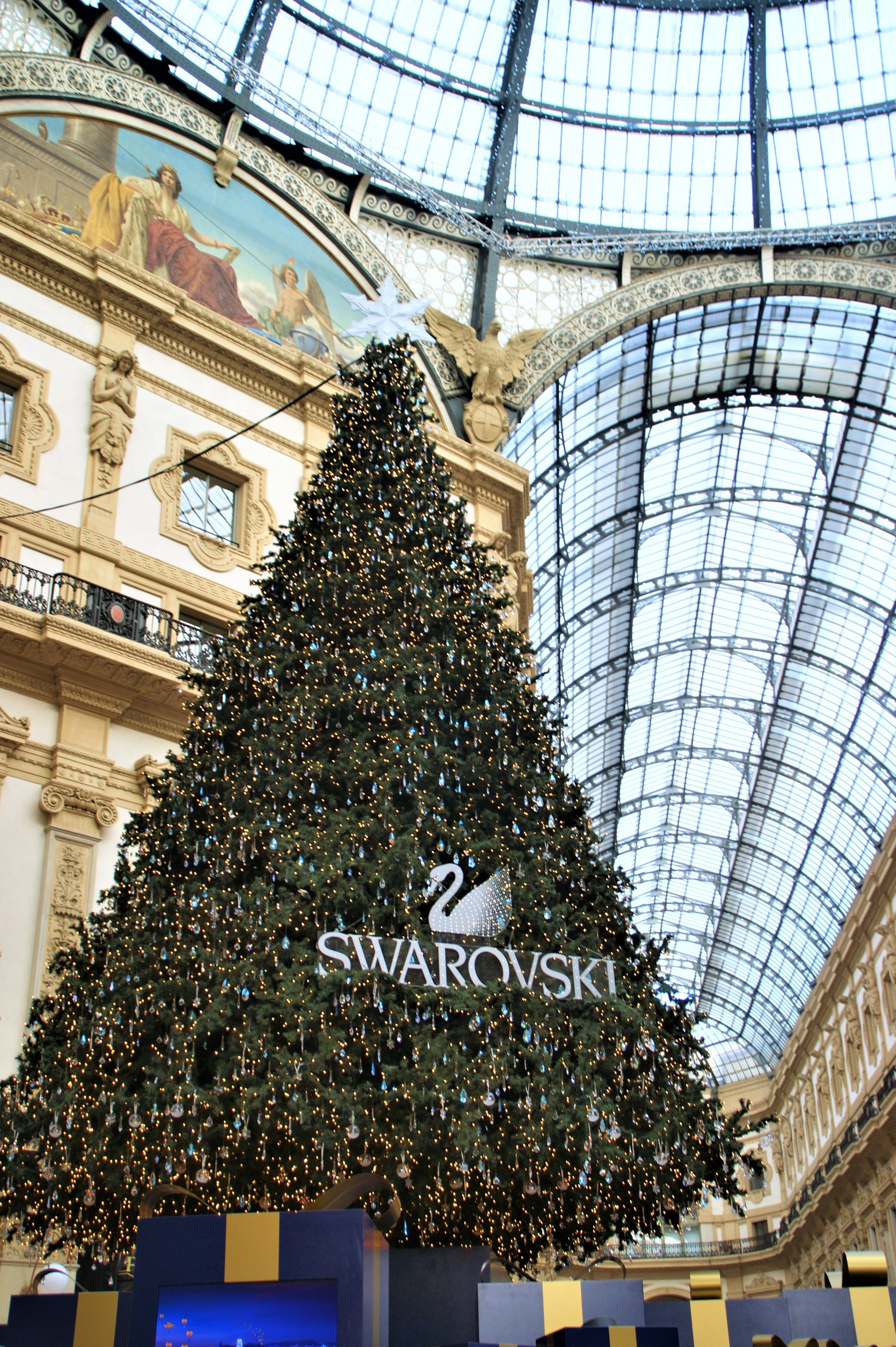 スワロフスキーのクリスマスツリー スワロフスキーのクリスマス・ツリー｜食の工房オフィスアルベロ