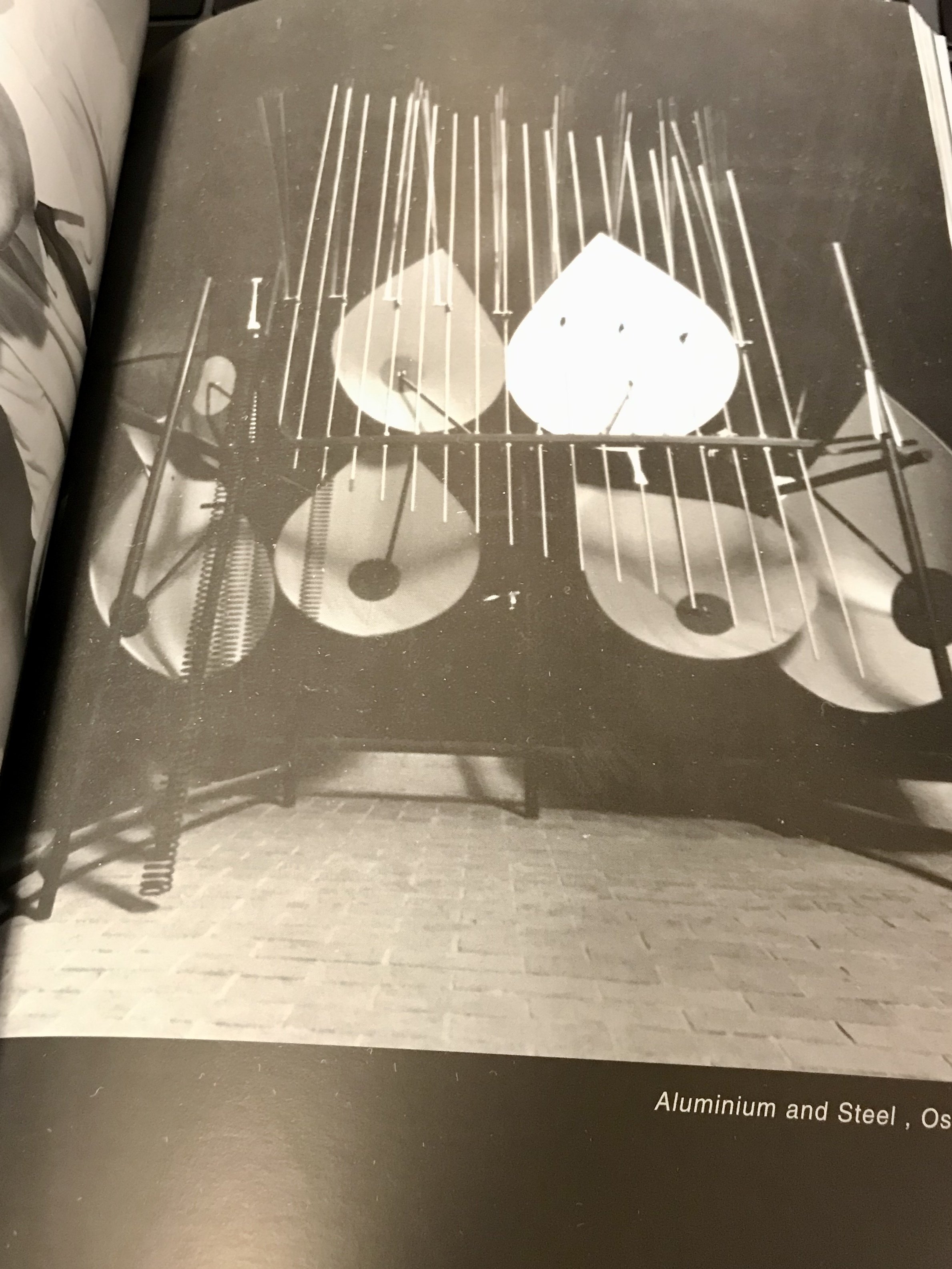 バシェ音響彫刻に見る、造形と音響の共鳴｜KURAYAMI / Fumiaki Kobayashi