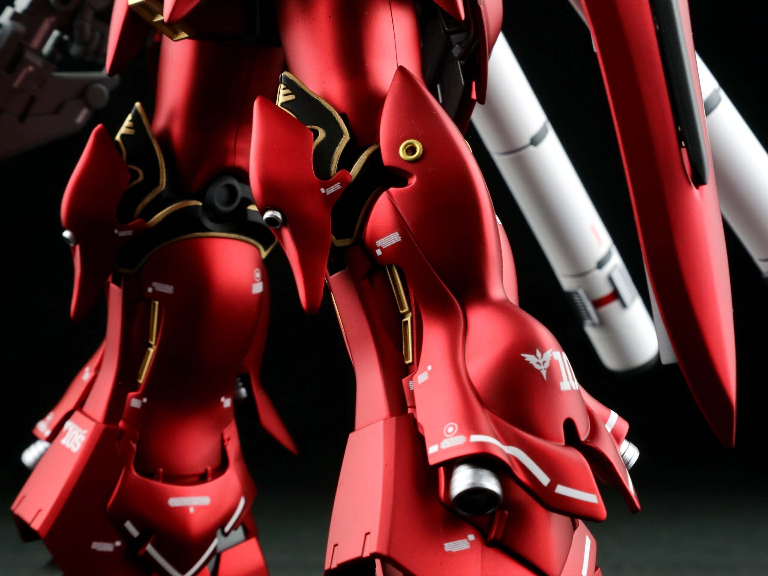 つや消しキャンディ塗装で「HGUCシナンジュ」をより美しく。｜ジンの