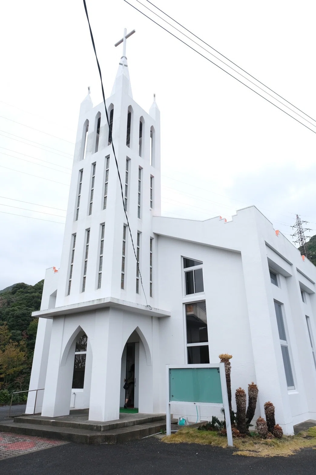 上五島教会巡り（25）桐教会・キリシタン洞窟｜町田 奈桜