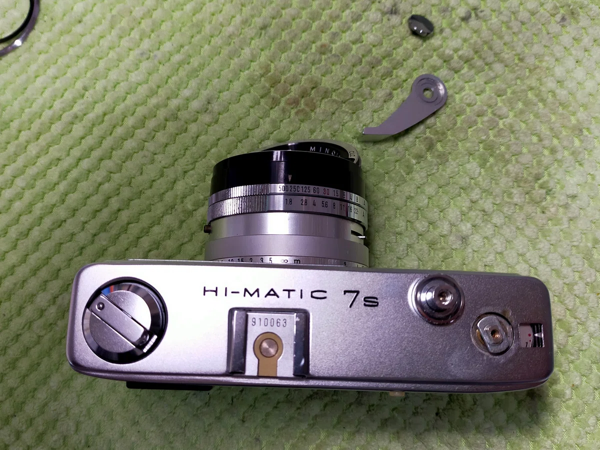 ミノルタ Hi-Matic 7sの分解｜フィルムカメラ修理のアクアカメラ