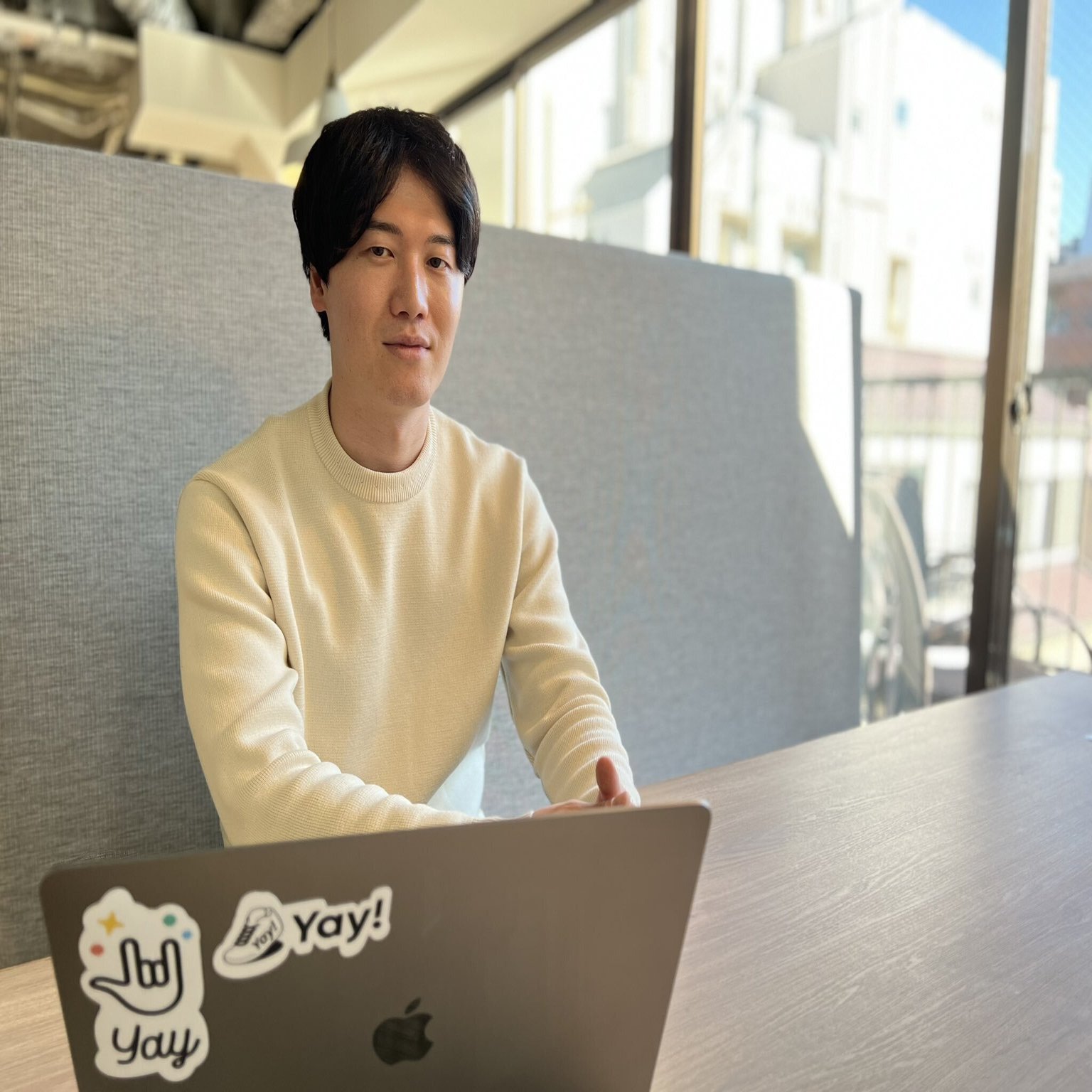 残金40万円からSNSアプリ200個つくり、ユーザー450万人のSNSへ。通話コミュニティアプリ「Yay!」の成長の裏側と、SNSの成否を分ける「スロット理論」  ｜アプリマーケティング研究所