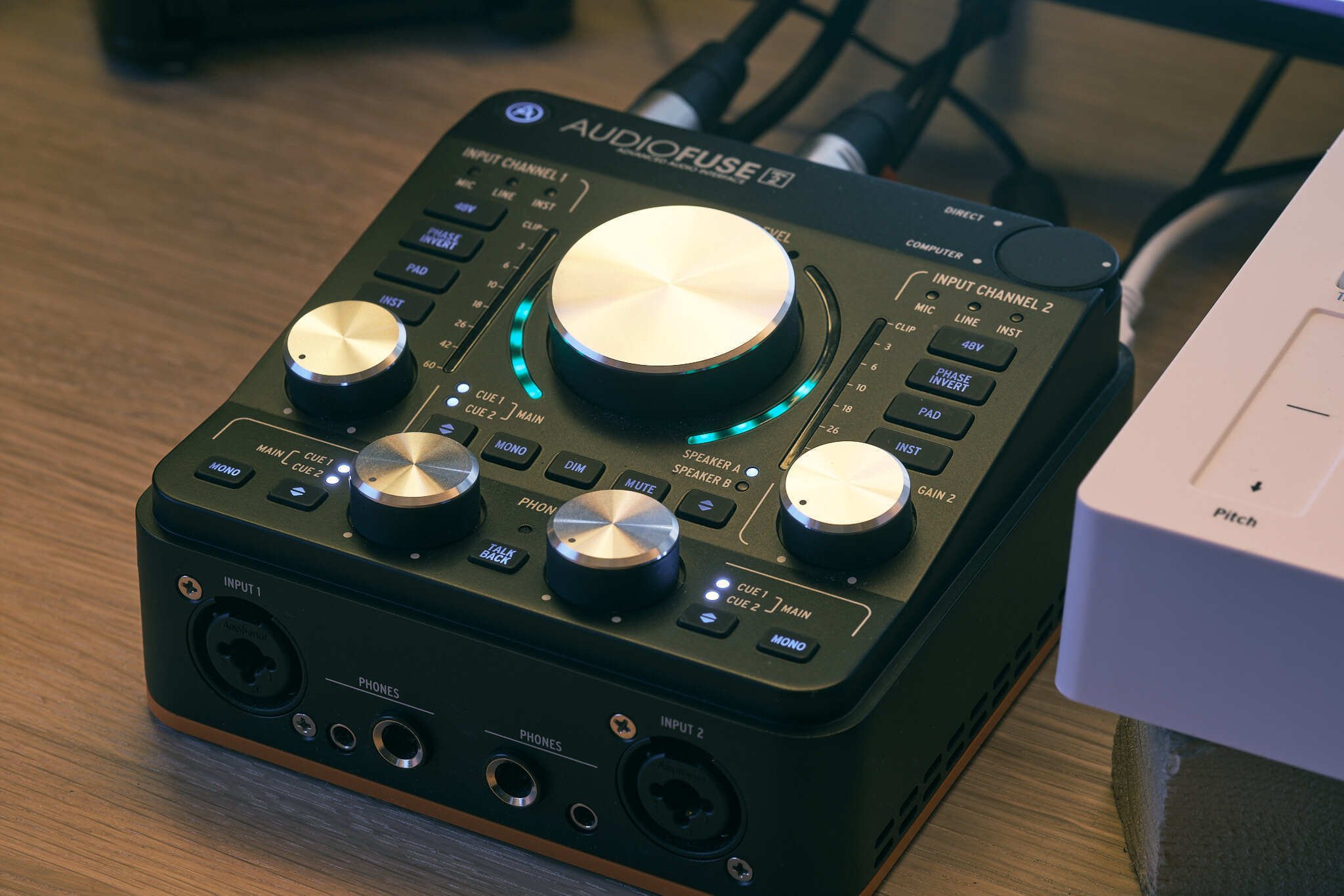 AudioFuse rev. 2 オーディオインターフェース Amazon.com: Arturia - AudioFuse - Compact Versatile Audio