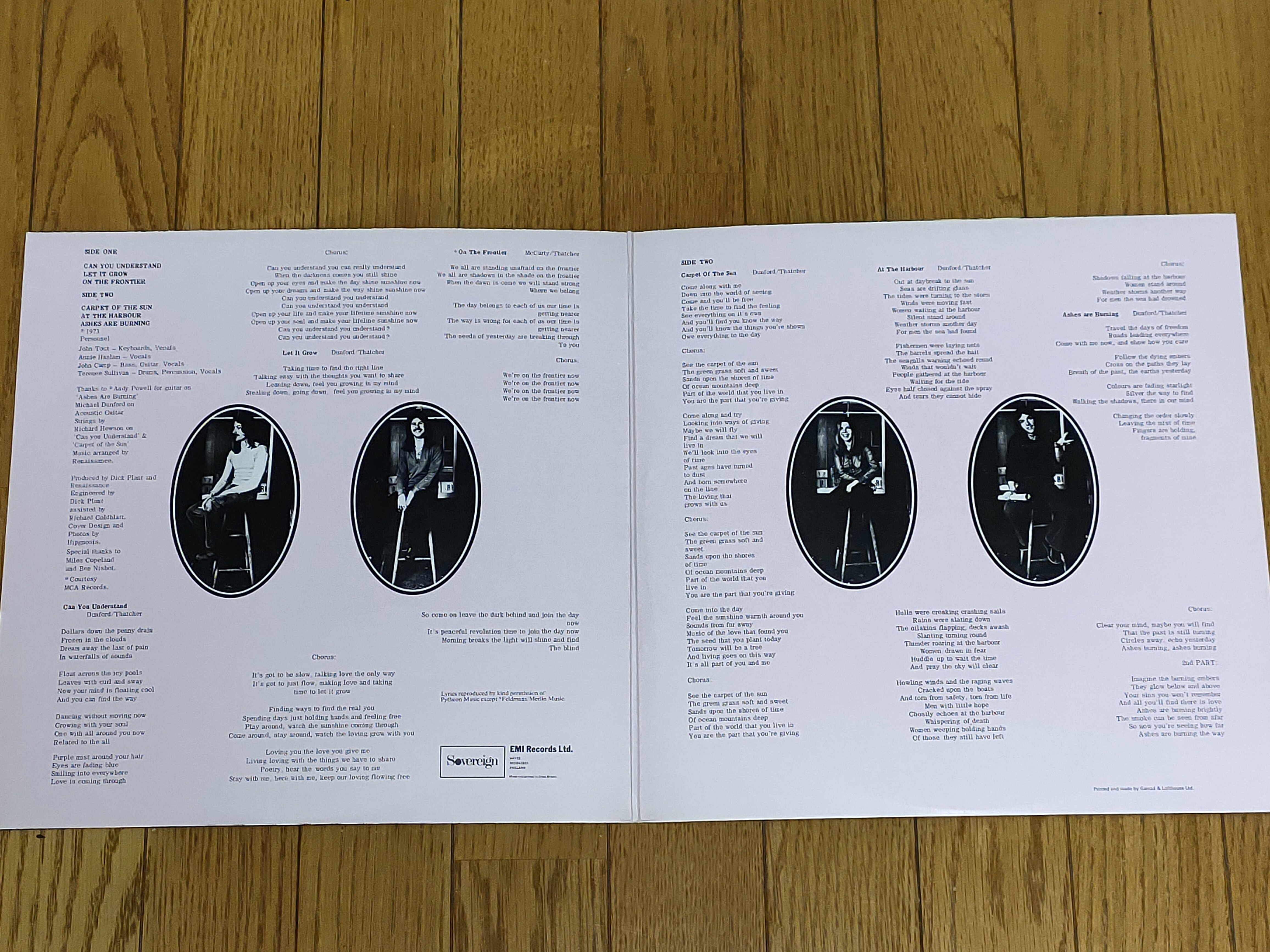 Ashes Are Burning(燃ゆる灰)】(1973) Renaissance クラシックと