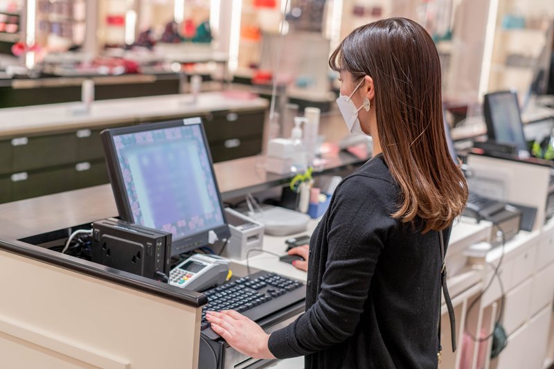 ケイト・スペードで働くストアスタッフの仕事って！？『ミューズ』の1