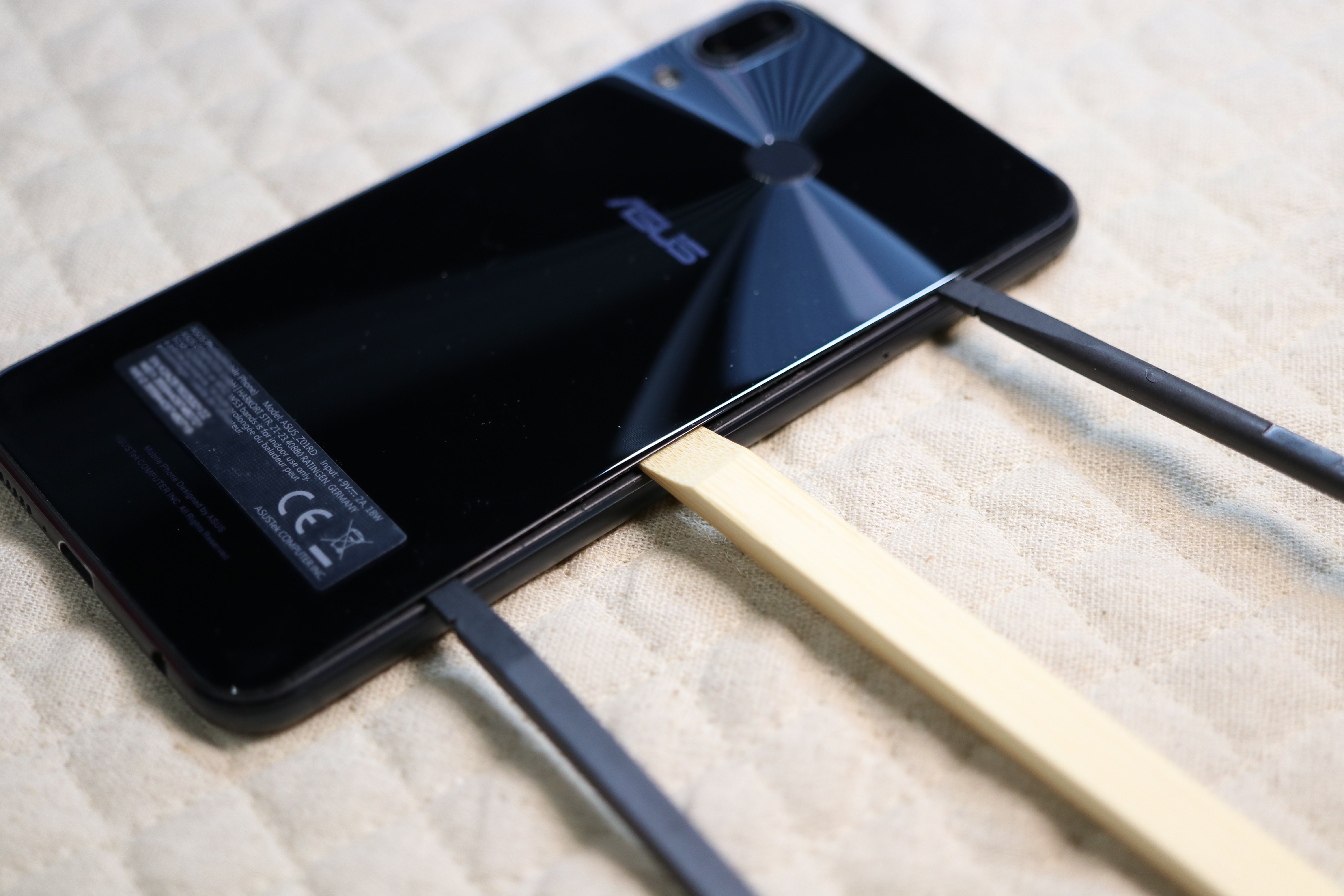 ASUS - ZenFone5z　値引きしました ASUS ZenFone 5 SIMフリー 価格比較 - 価格.com