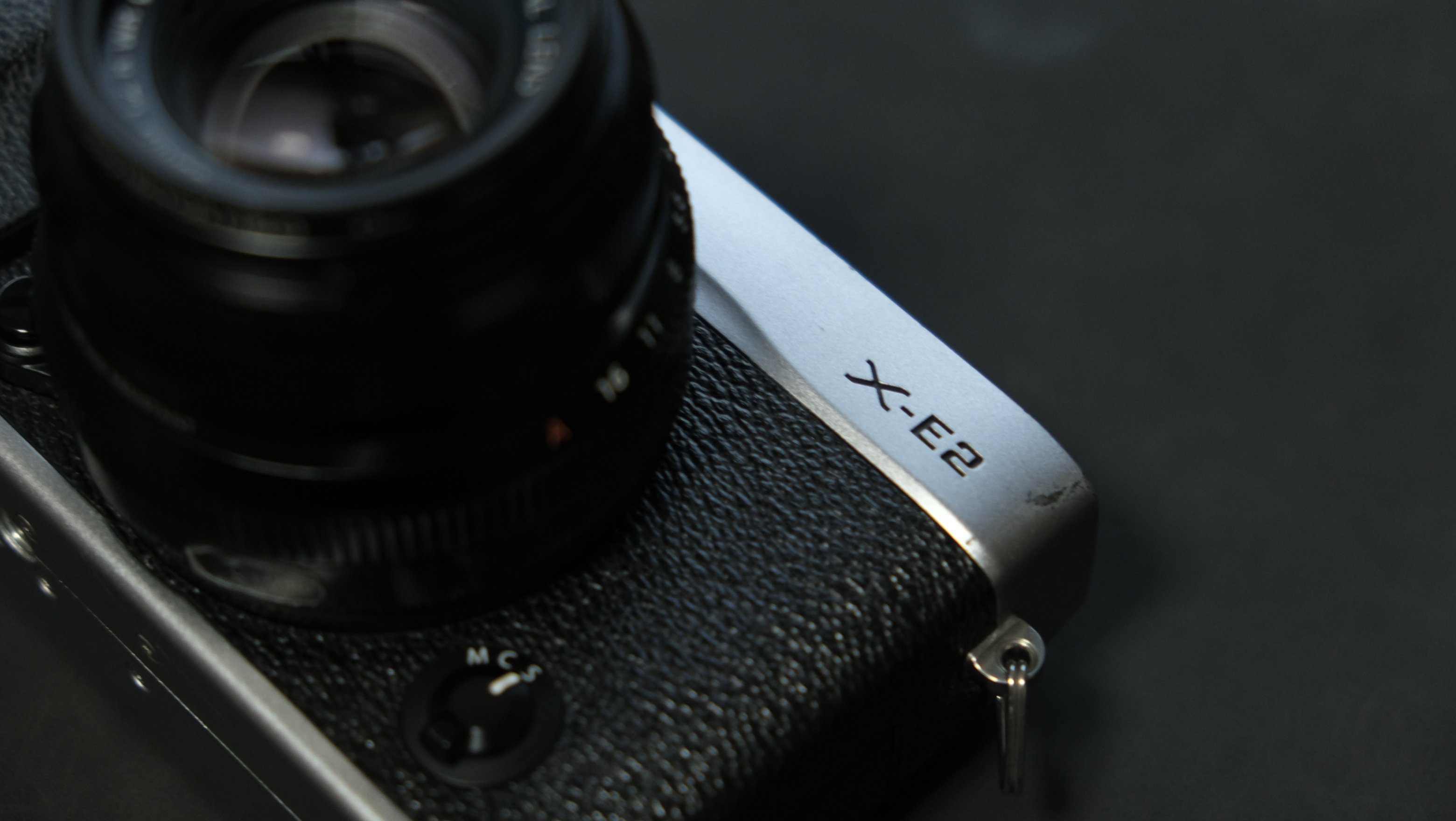 Amazon | FUJIFILM ミラーレス一眼 X-E2 ボディ ブラック F FX-X