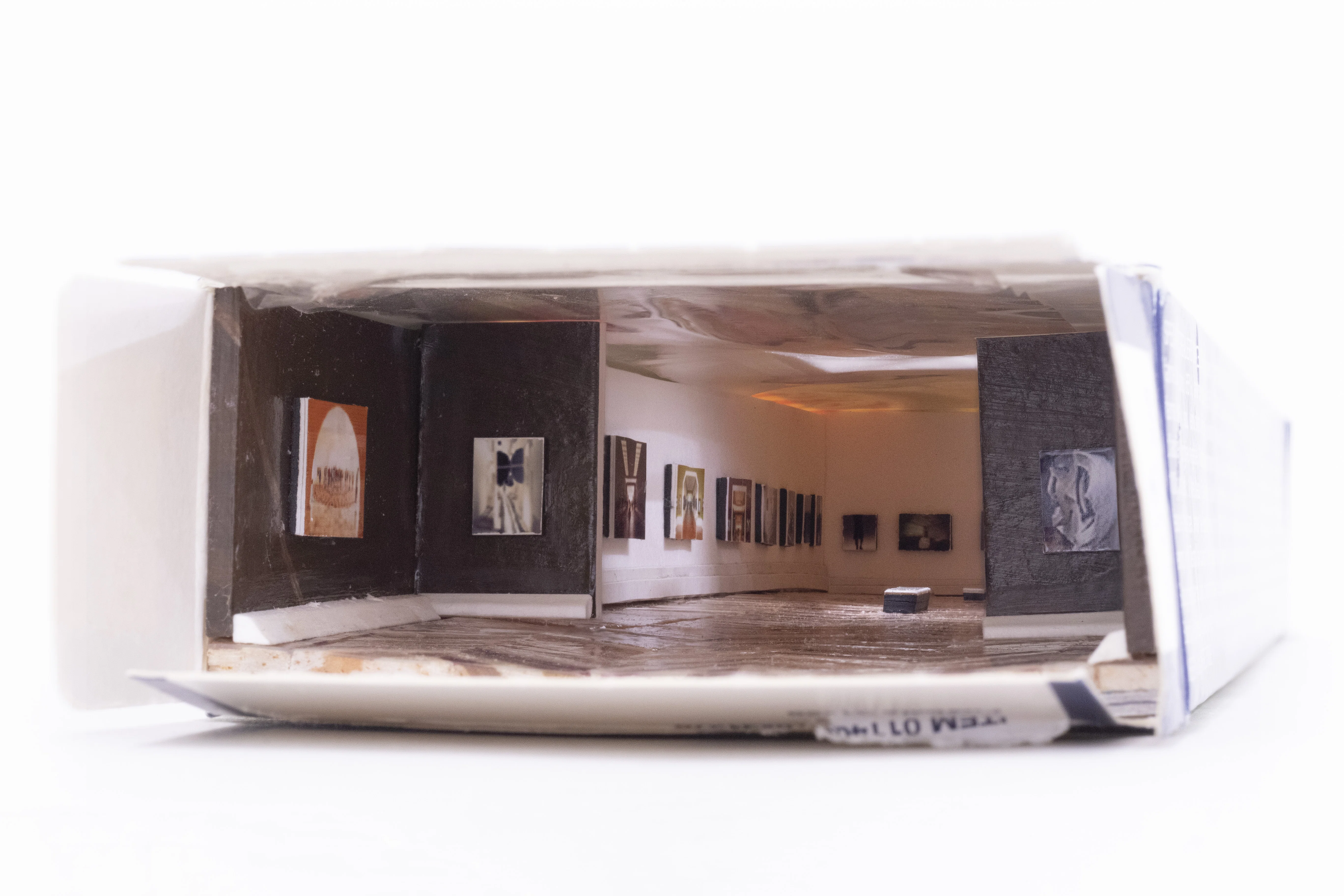 周縁化されたもののために——「SUSHI」展に寄せて 山本浩貴｜「レビュー