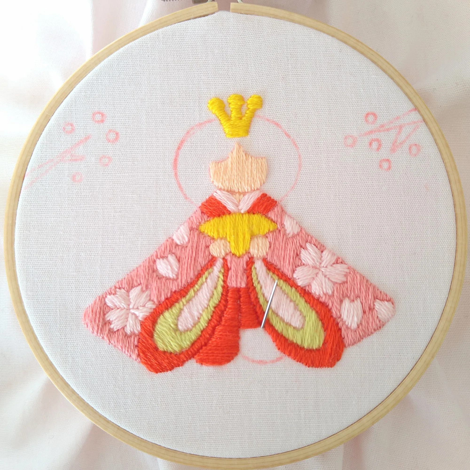 ひなまつりの刺繍枠キットを作ろう? ステップ17 〜袴の刺繍2 