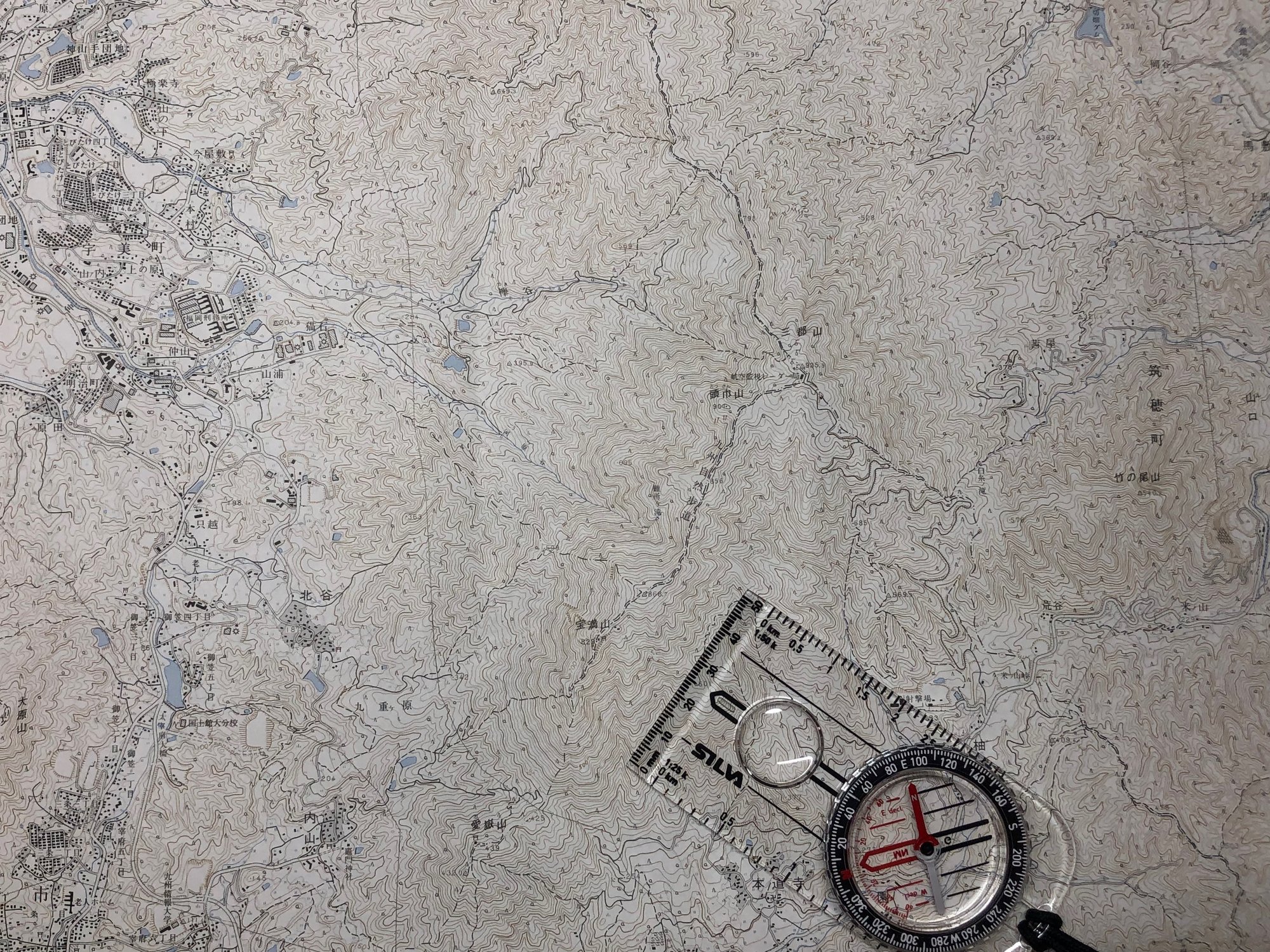 読図学 はじめよう地図とコンパス Note 読図学 はじめよう地図とコンパス Note