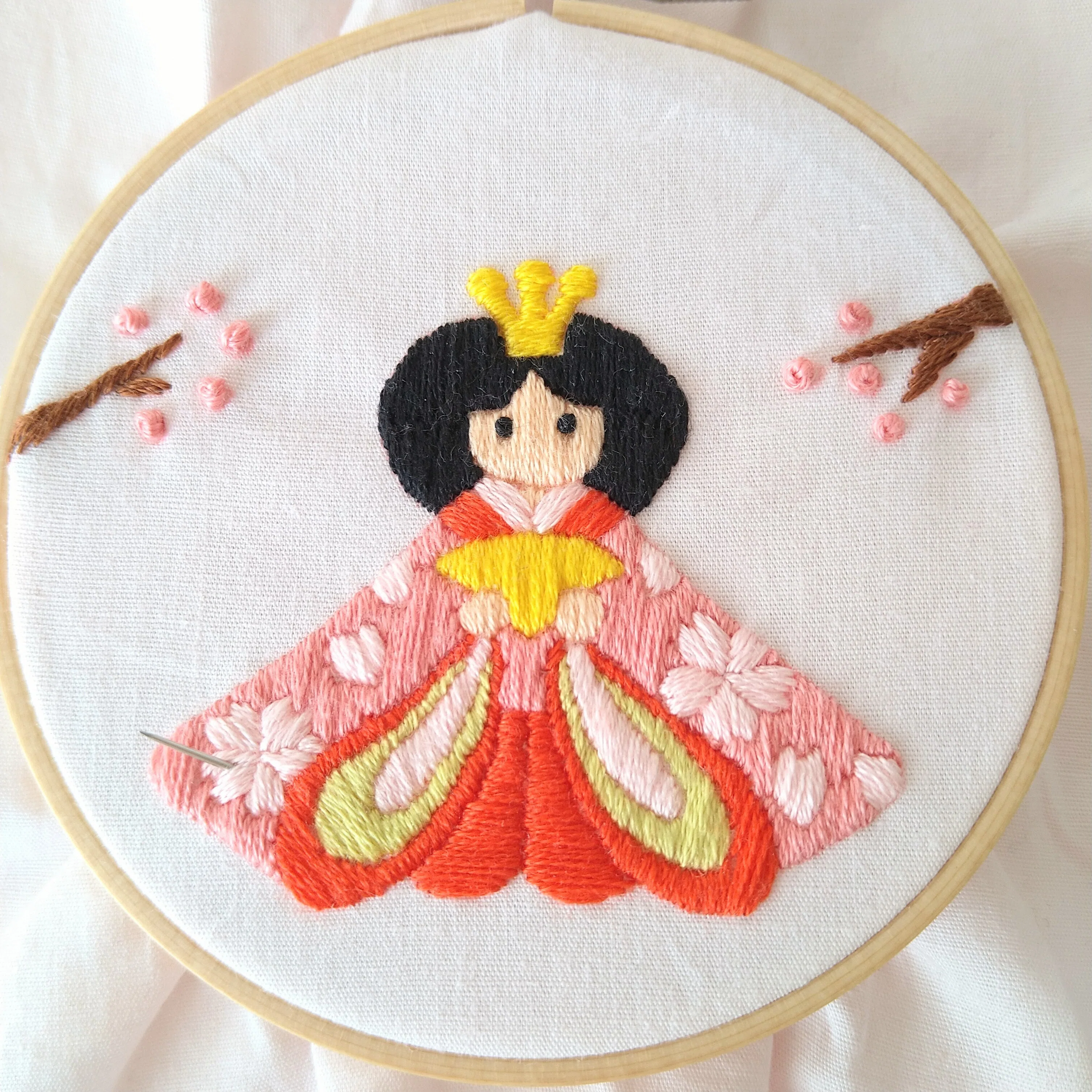 ひなまつりの刺繍枠キットを作ろう🌸 ステップ24 〜お雛様の刺繍